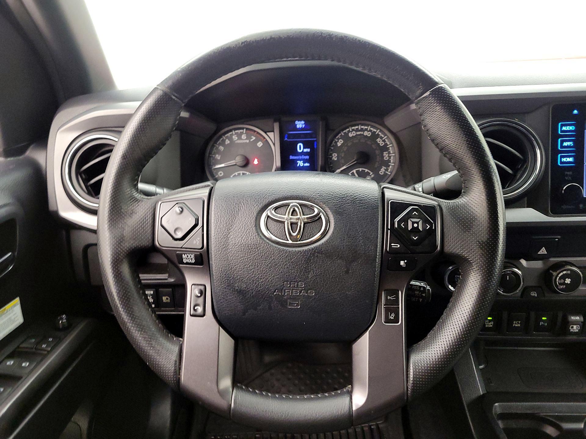 Thumbnail: 2019 Toyota Tacoma - 10