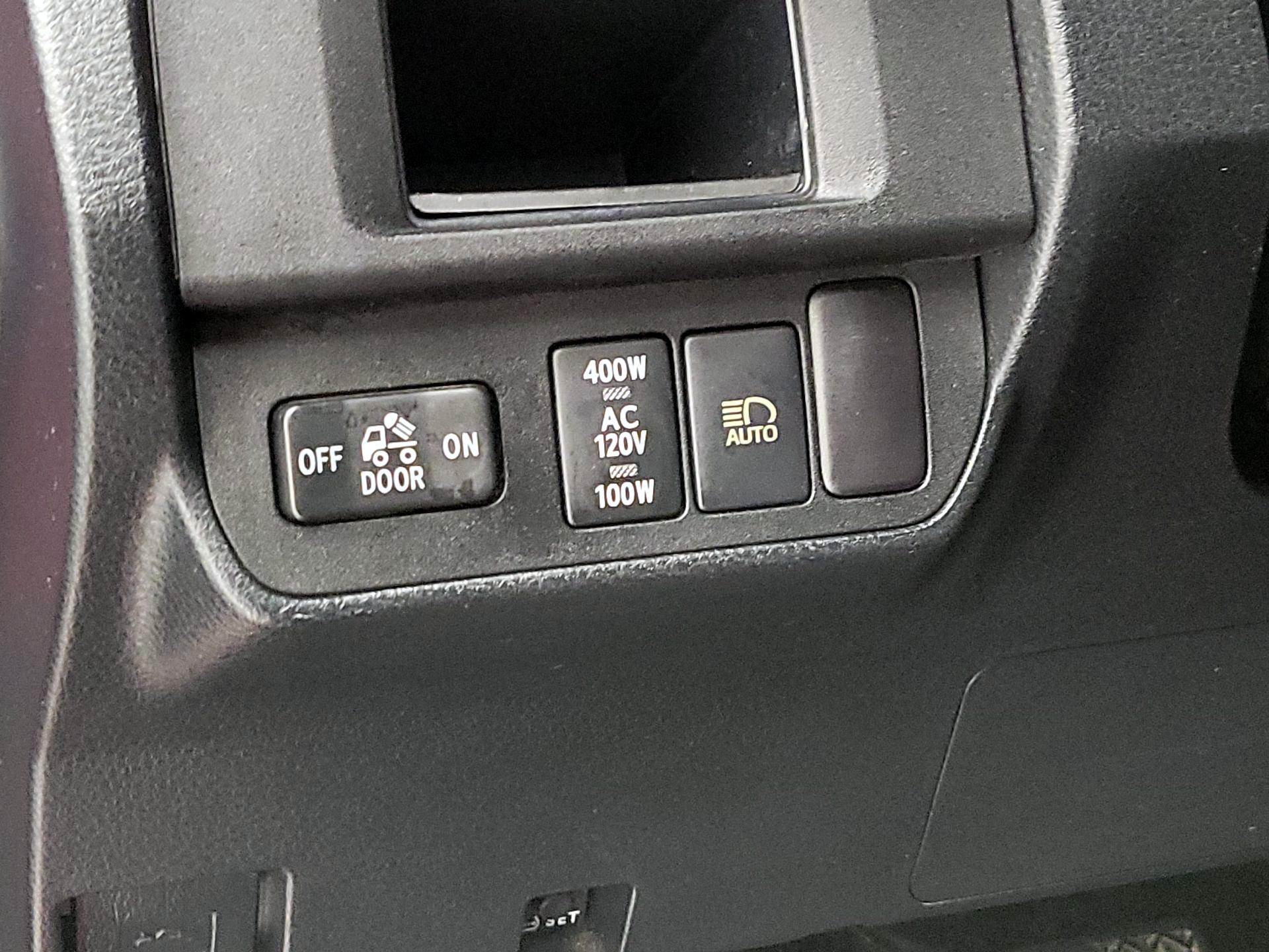 Thumbnail: 2019 Toyota Tacoma - 13