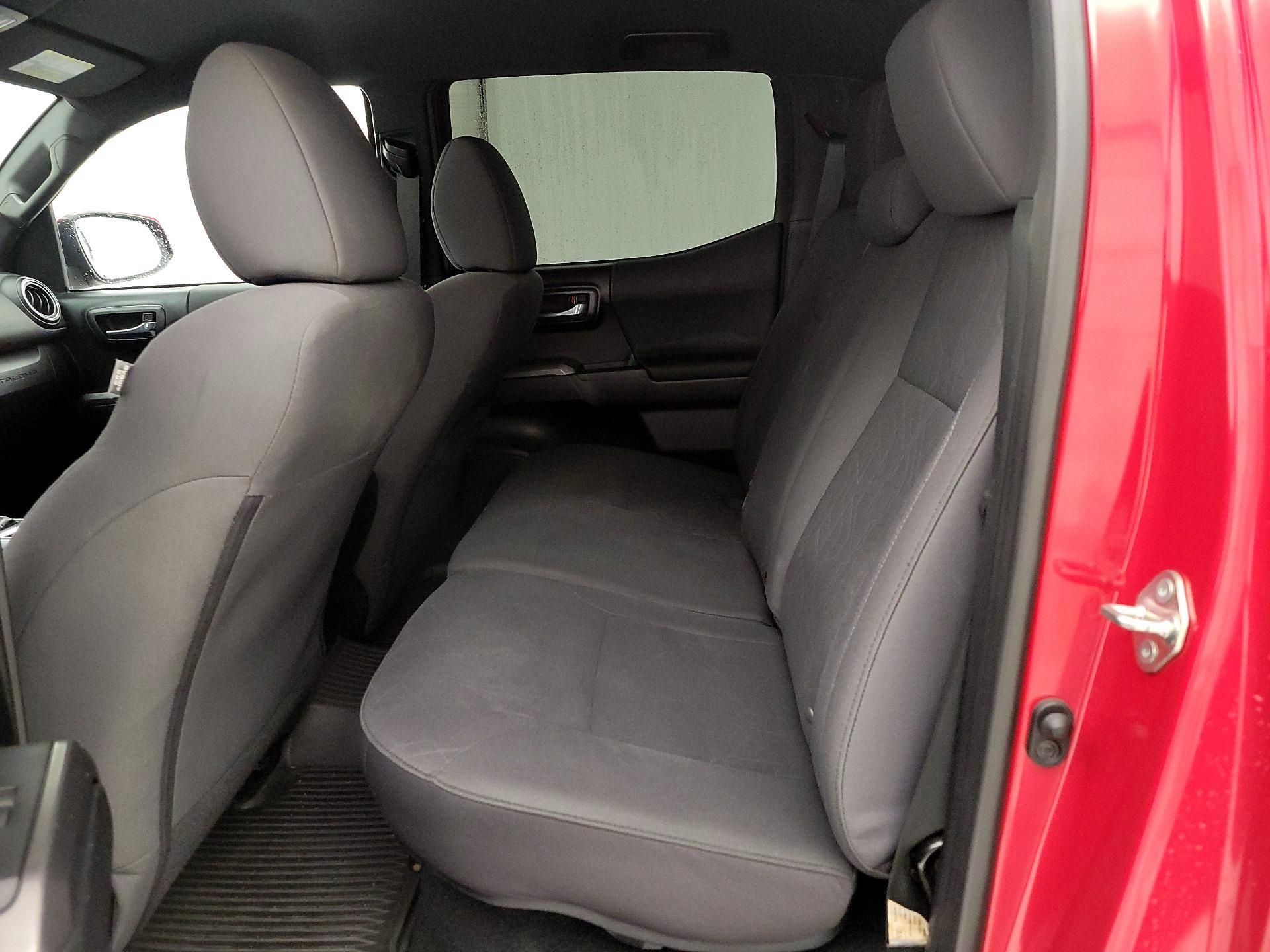 Thumbnail: 2019 Toyota Tacoma - 19