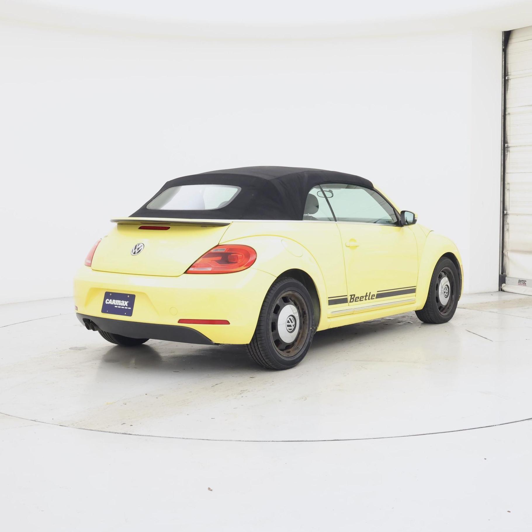 Thumbnail: 2014 Volkswagen Beetle - 8