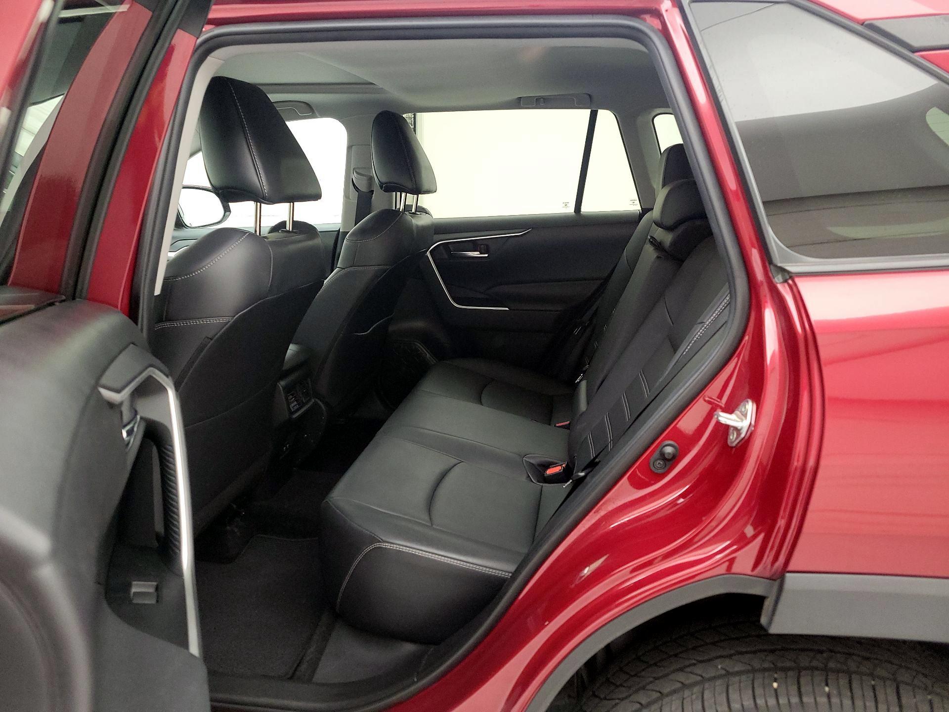 Thumbnail: 2020 Toyota RAV4 - 20