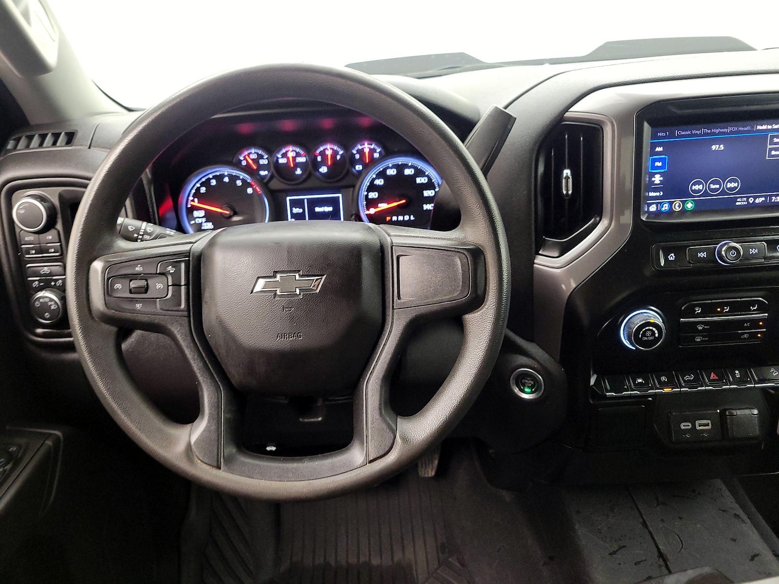 2023 Chevrolet Silverado 1500 Custom - Photo 11