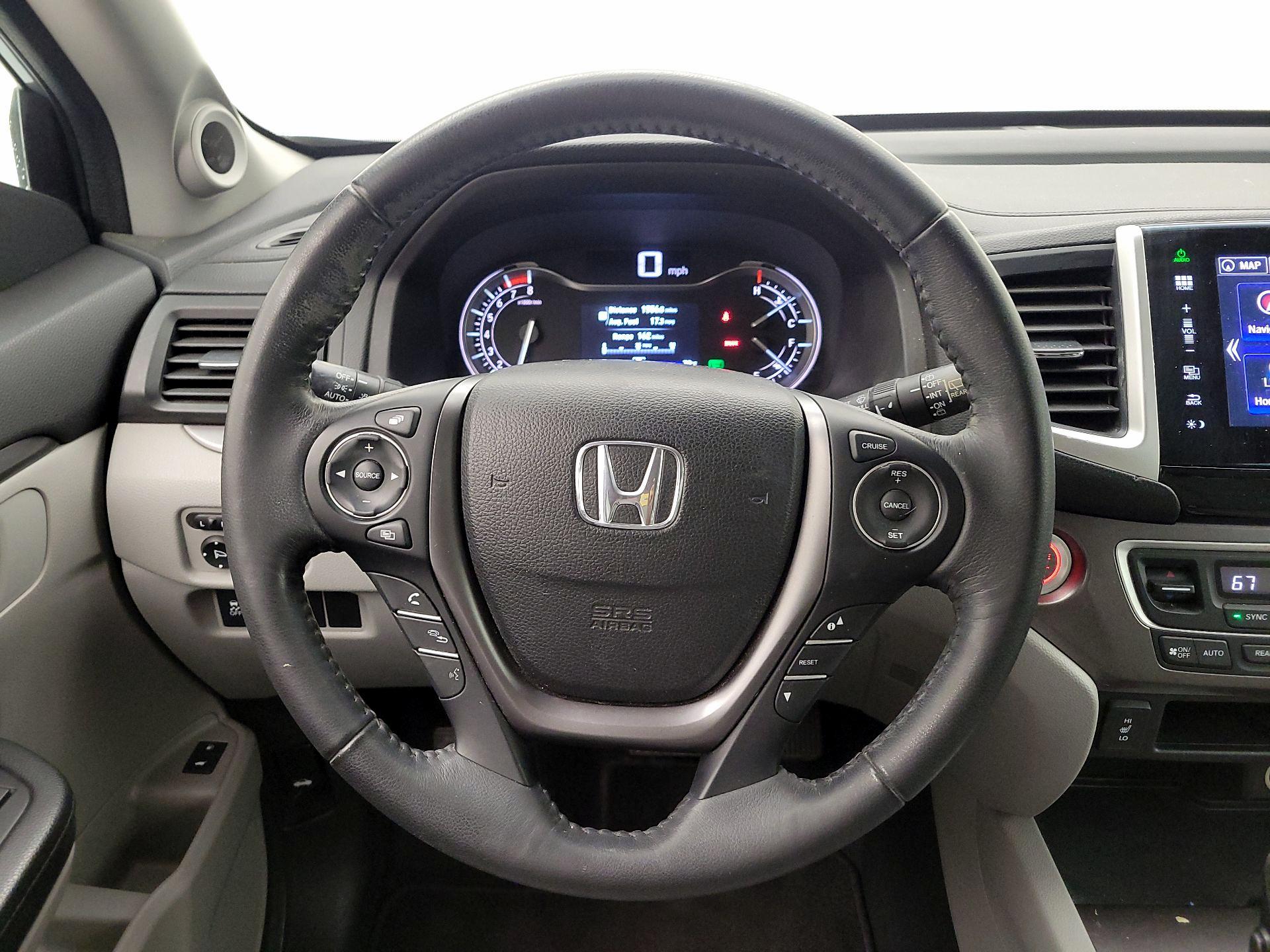 Thumbnail: 2016 Honda Pilot - 10