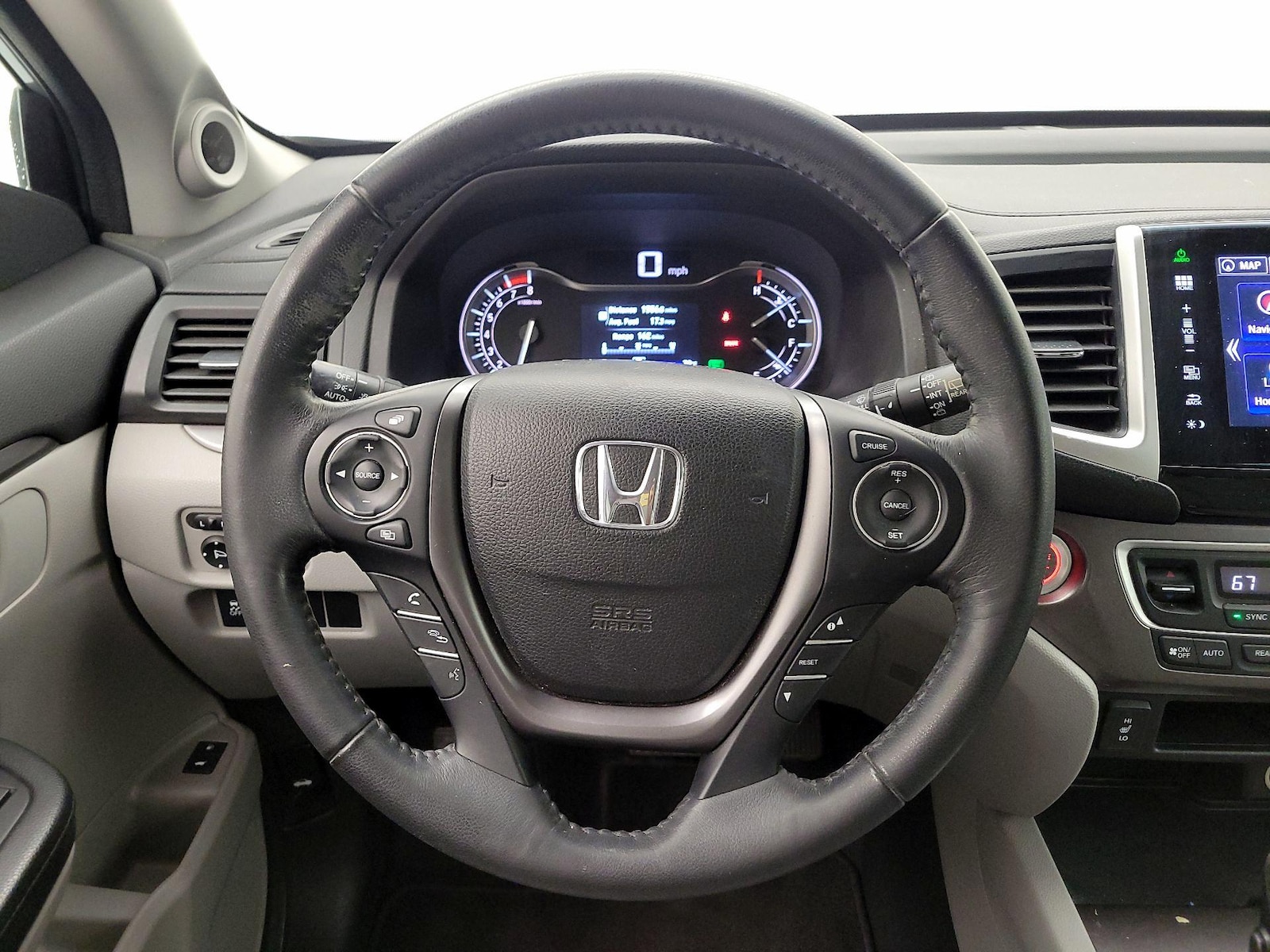2016 Honda Pilot EX-L - Photo 11
