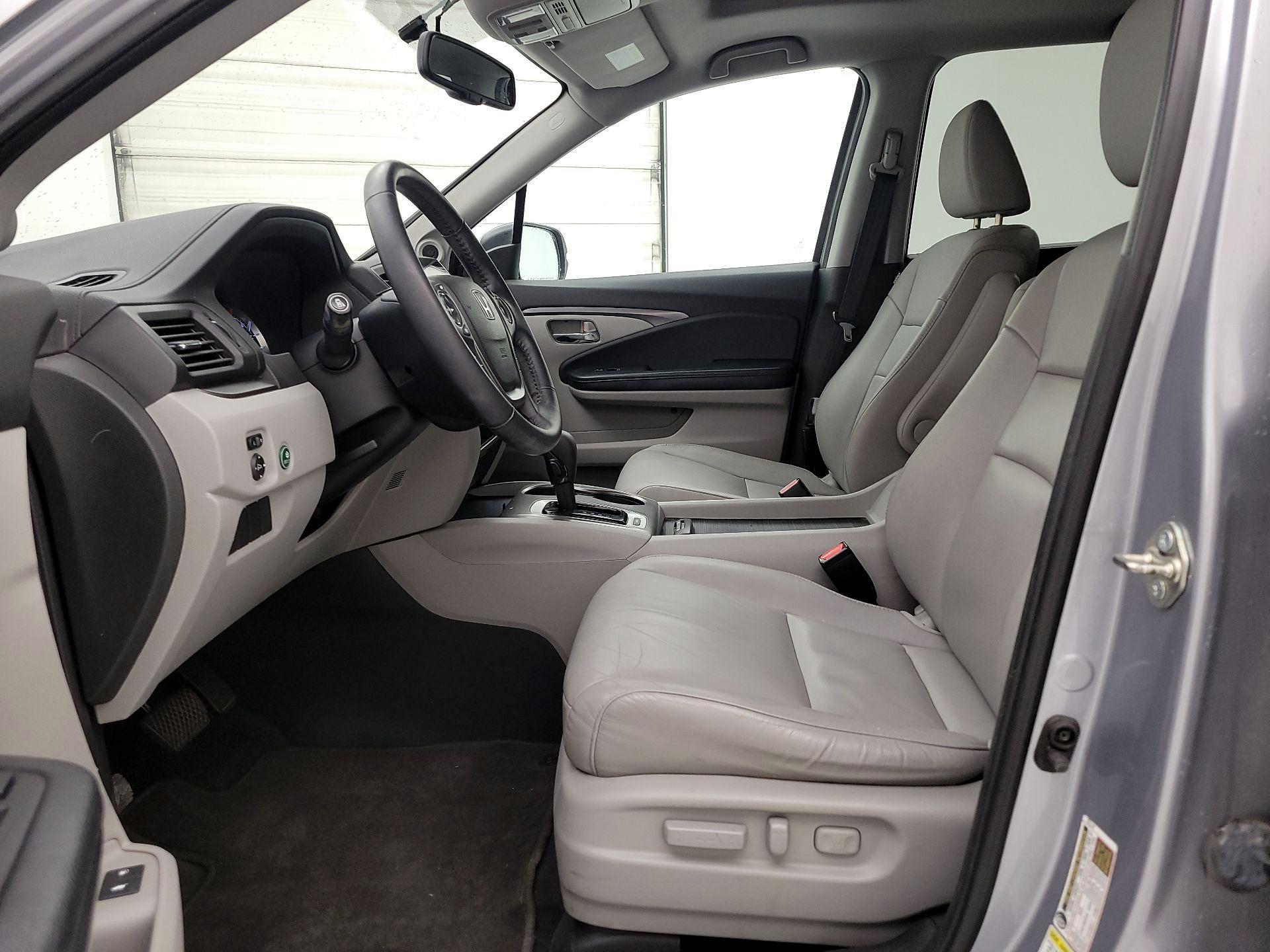 Thumbnail: 2016 Honda Pilot - 11
