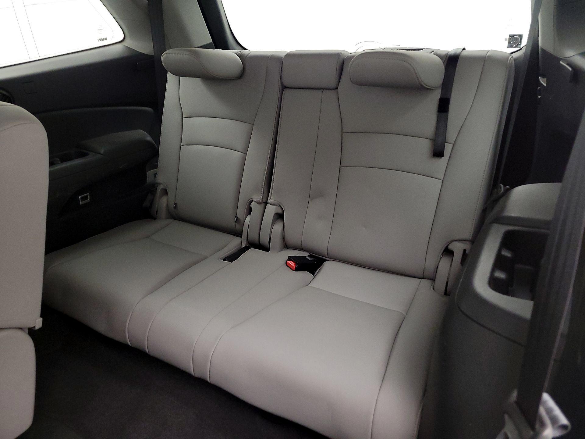 Thumbnail: 2016 Honda Pilot - 20