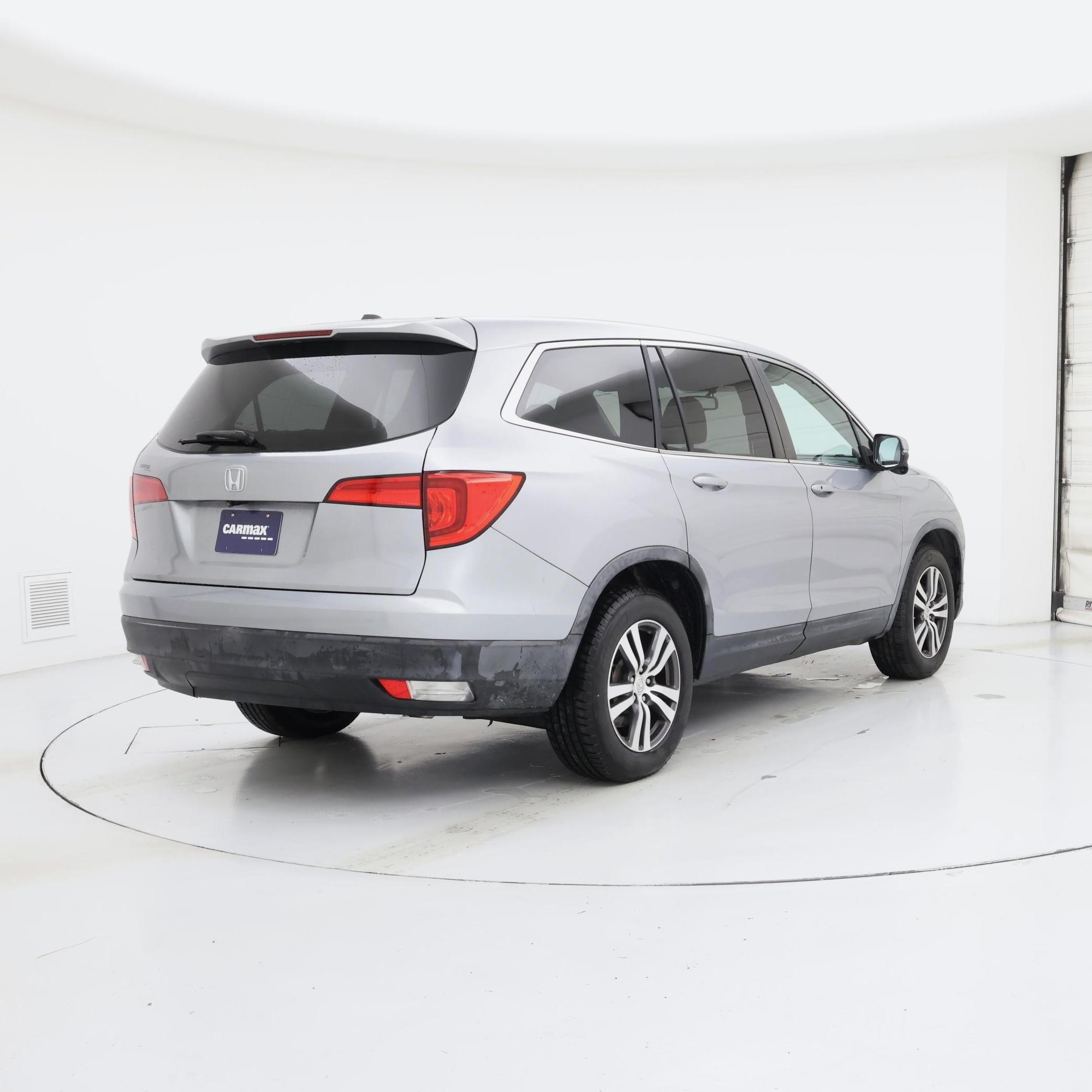 Thumbnail: 2016 Honda Pilot - 8