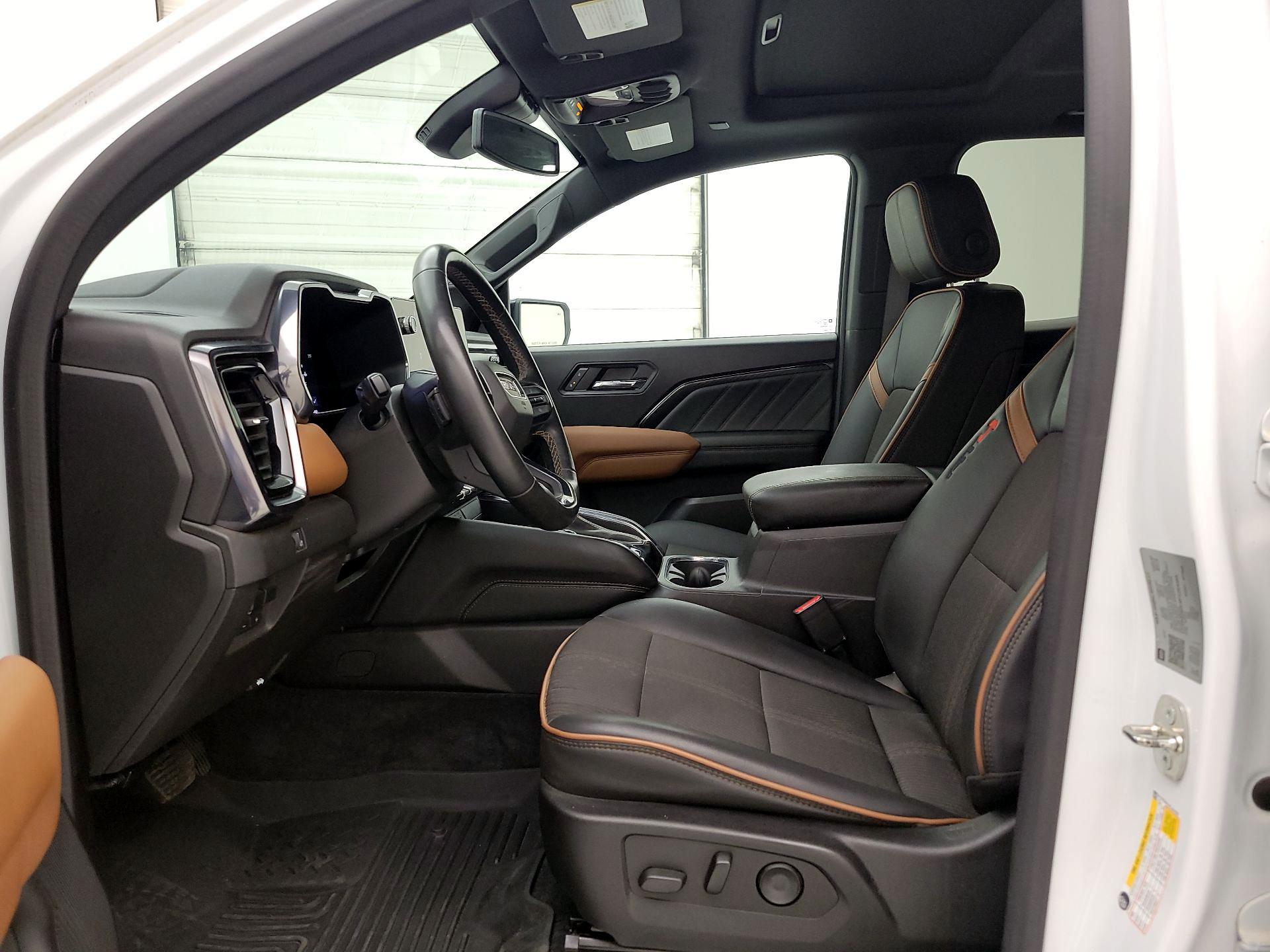 Thumbnail: 2023 GMC Canyon - 11