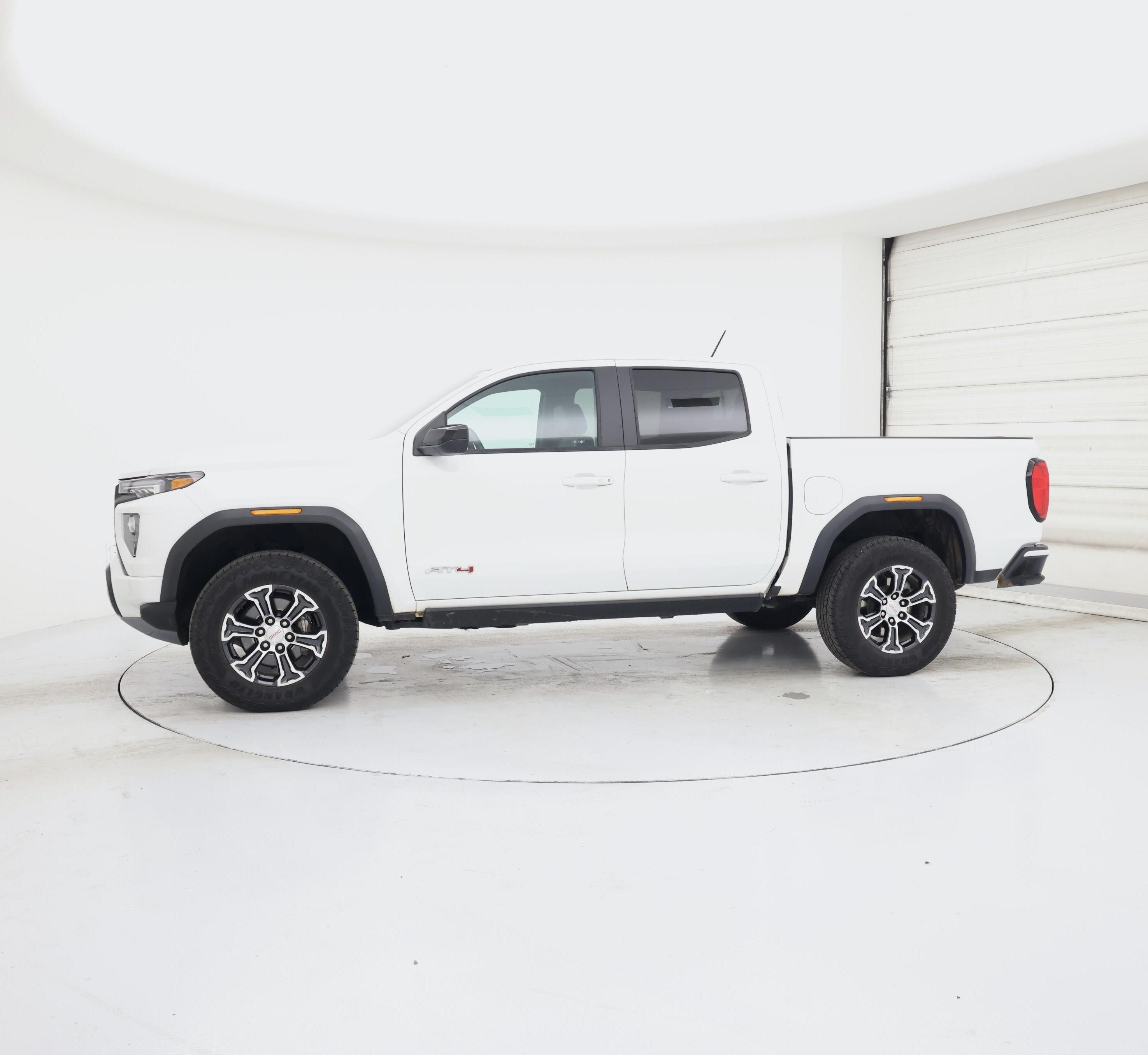 Thumbnail: 2023 GMC Canyon - 3