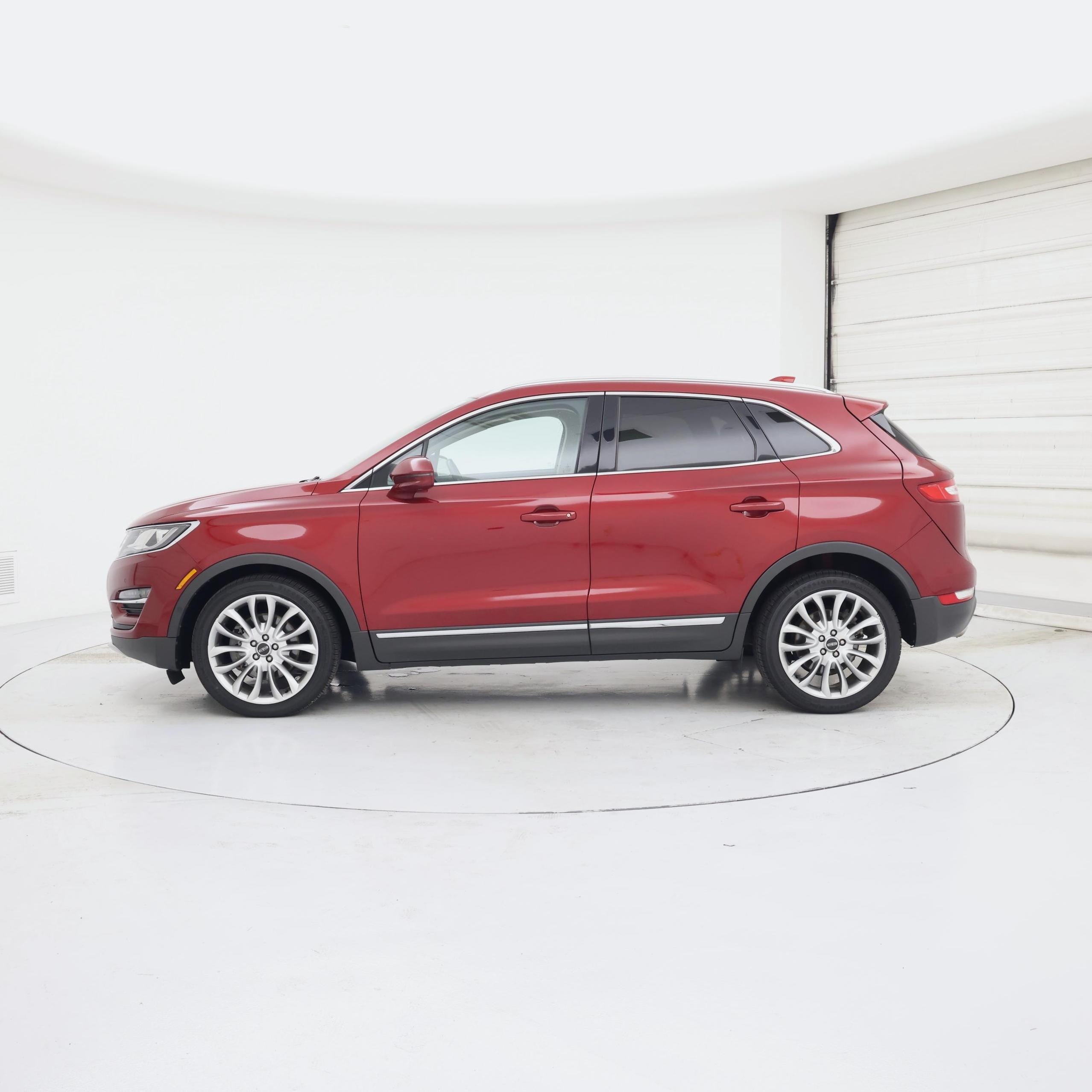 Thumbnail: 2017 Lincoln MKC - 3