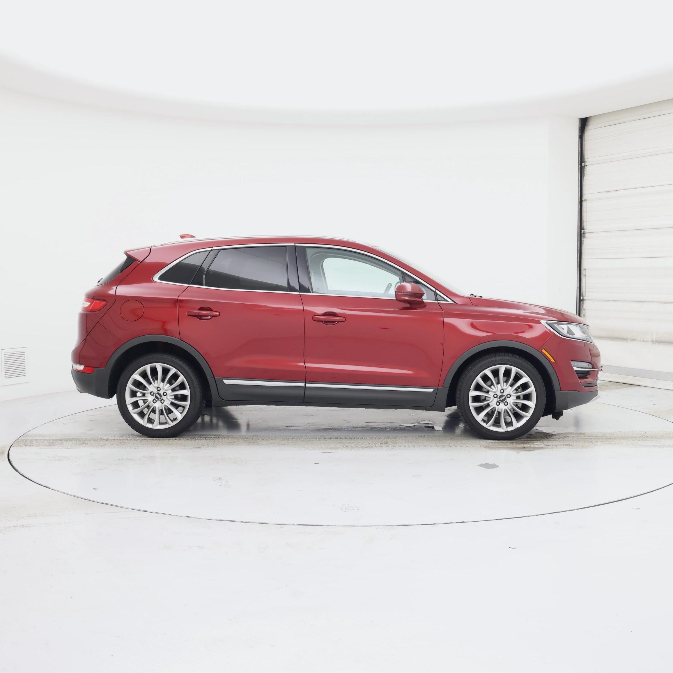 Thumbnail: 2017 Lincoln MKC - 7