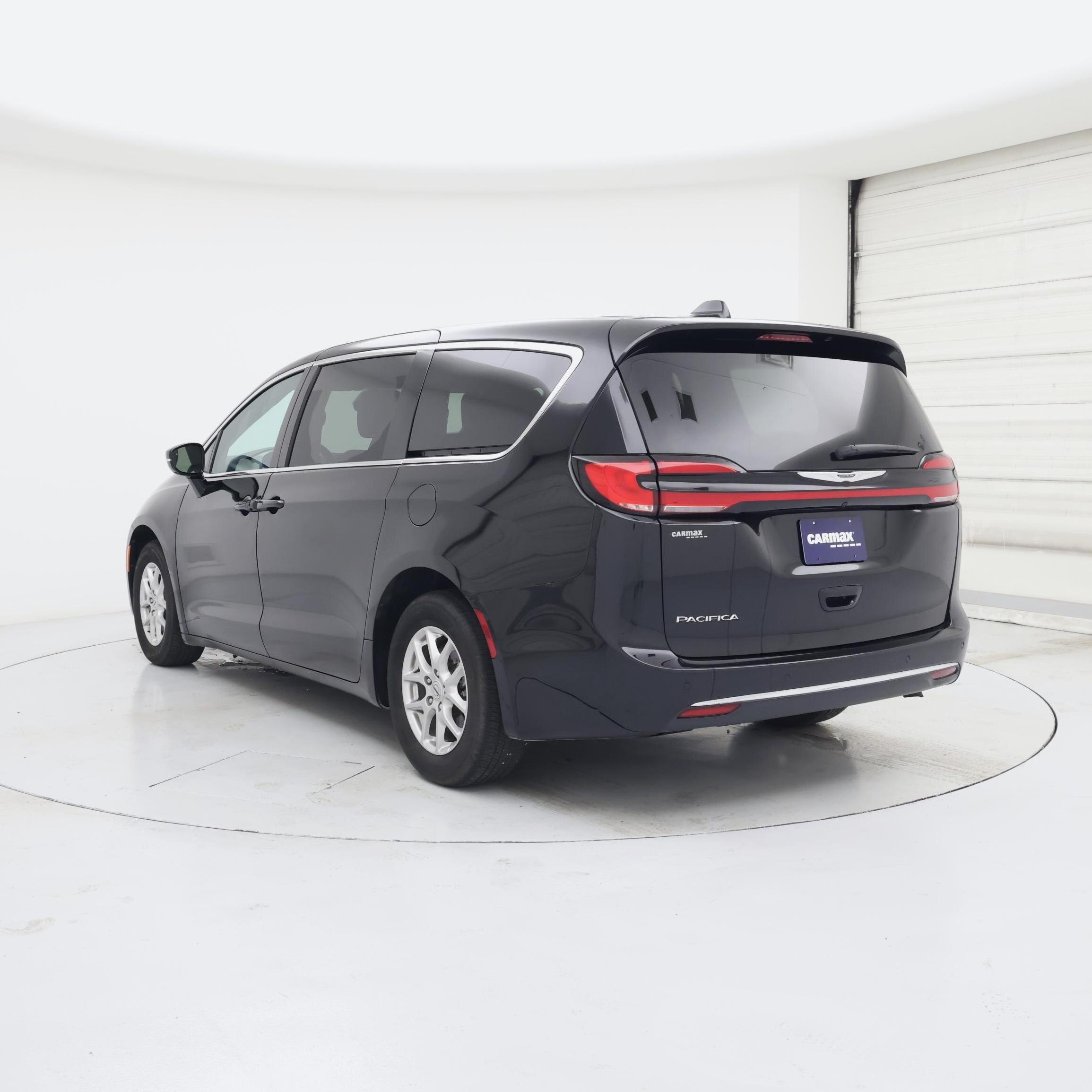 Thumbnail: 2024 Chrysler Pacifica - 2