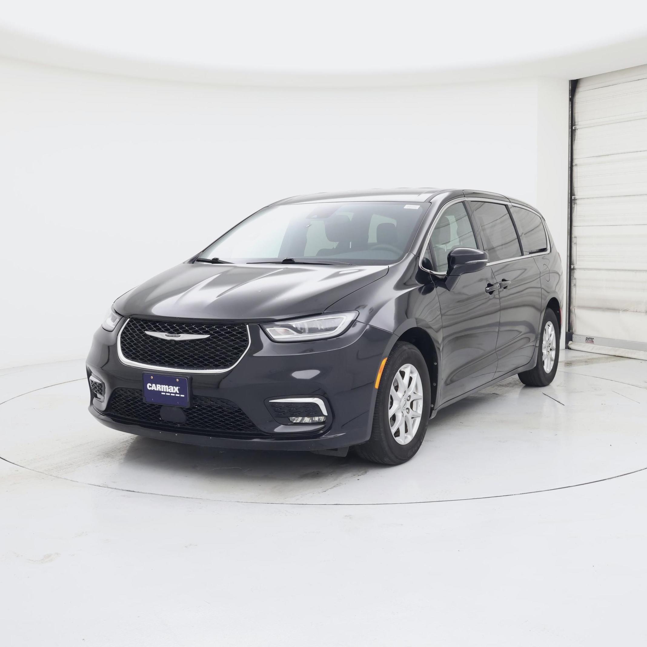 Thumbnail: 2024 Chrysler Pacifica - 4