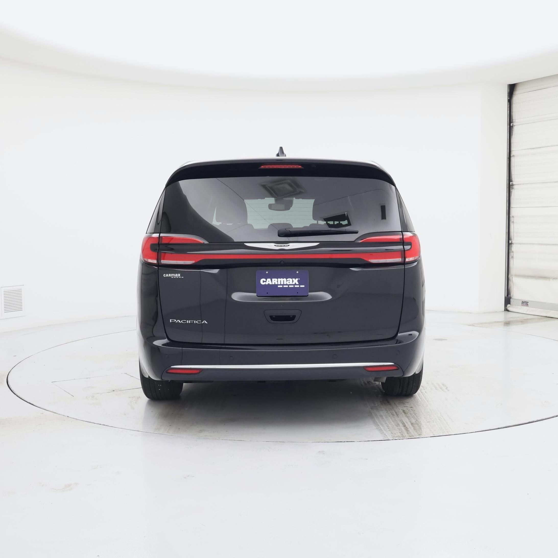 Thumbnail: 2024 Chrysler Pacifica - 6