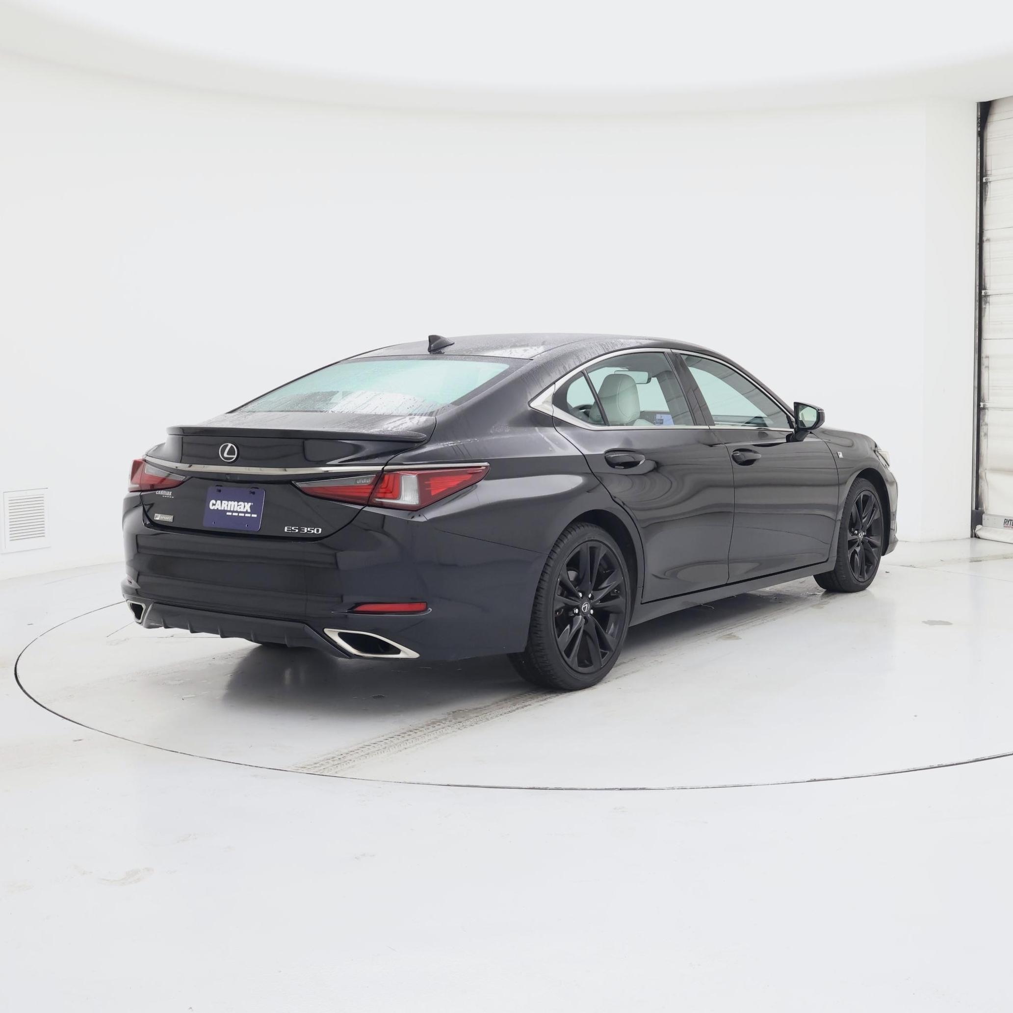 Thumbnail: 2021 Lexus ES - 8