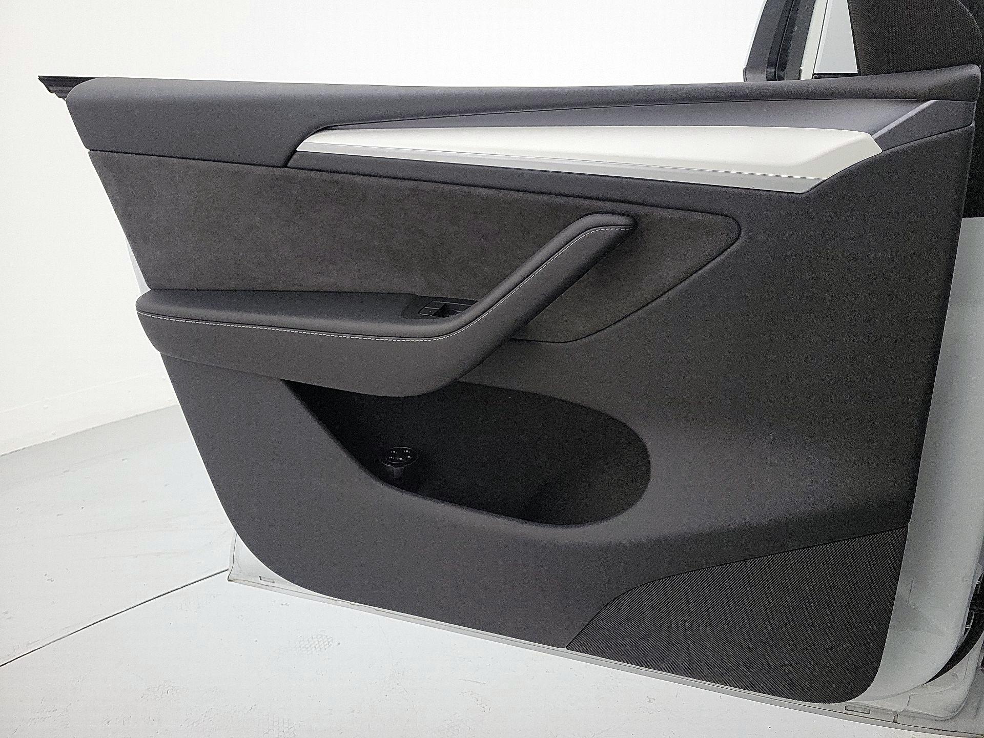 Thumbnail: 2024 Tesla Model Y - 12