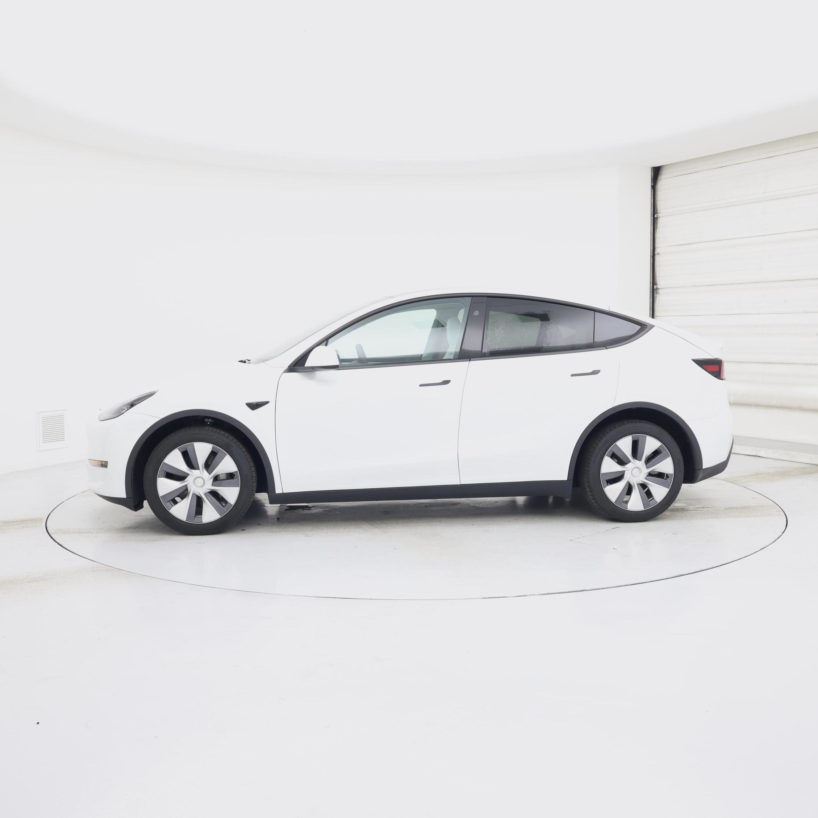 Thumbnail: 2024 Tesla Model Y - 3