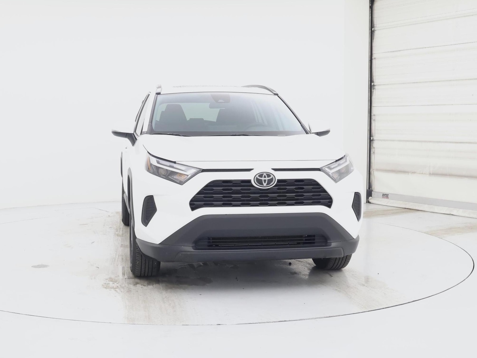 2023 Toyota RAV4 XLE - Photo 6