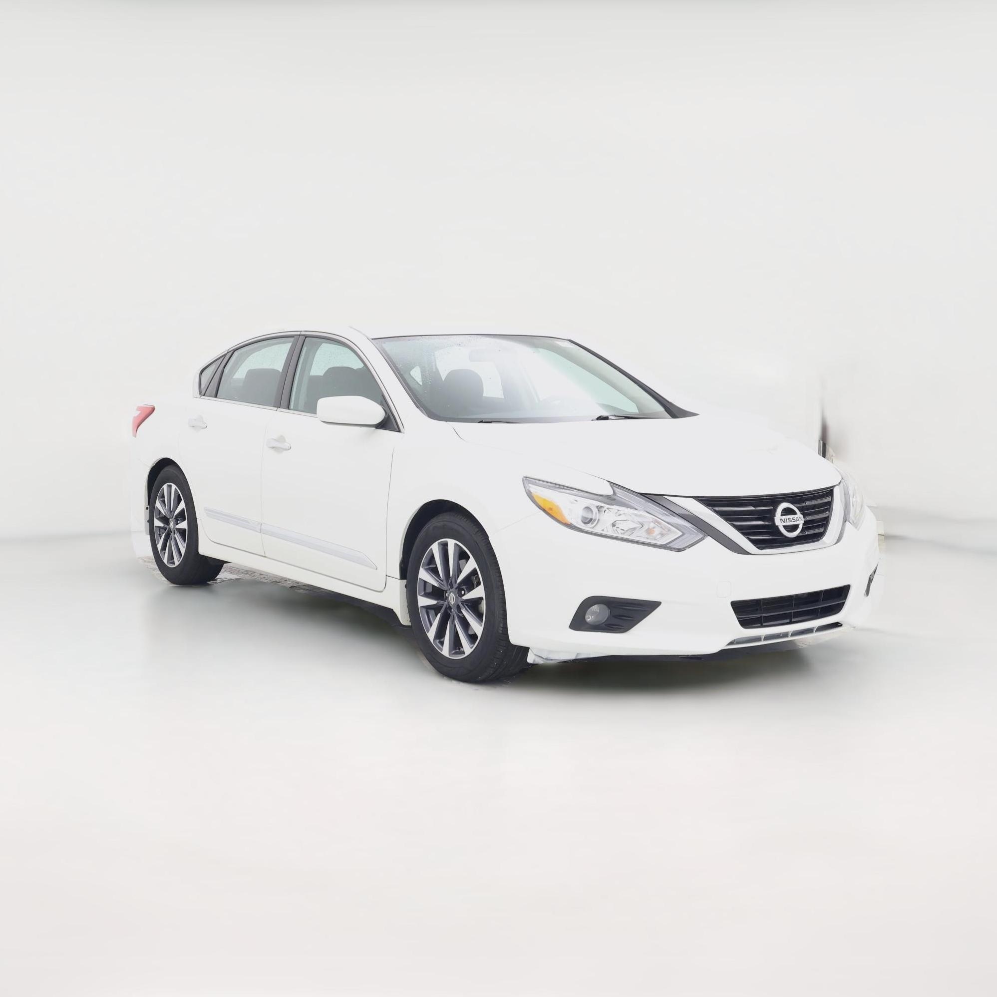 Thumbnail: 2017 Nissan Altima - 1