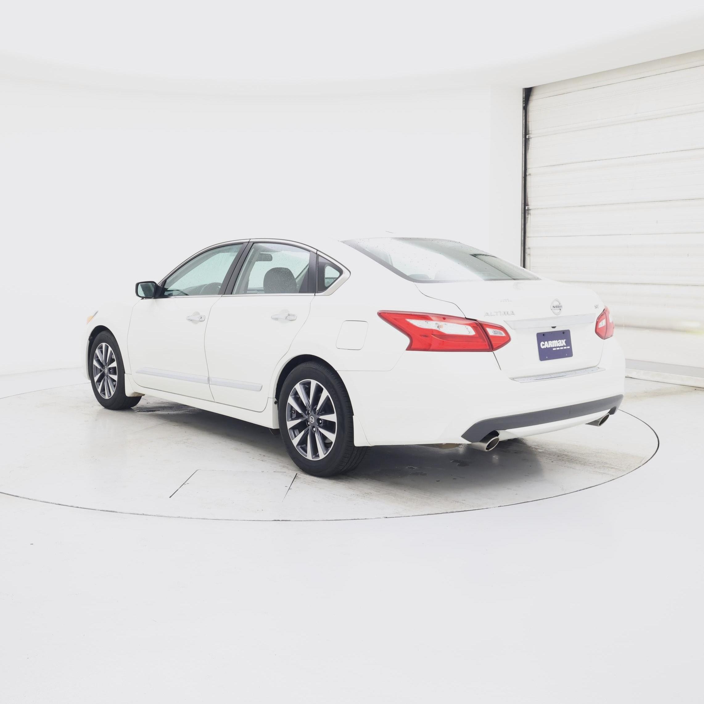 Thumbnail: 2017 Nissan Altima - 2