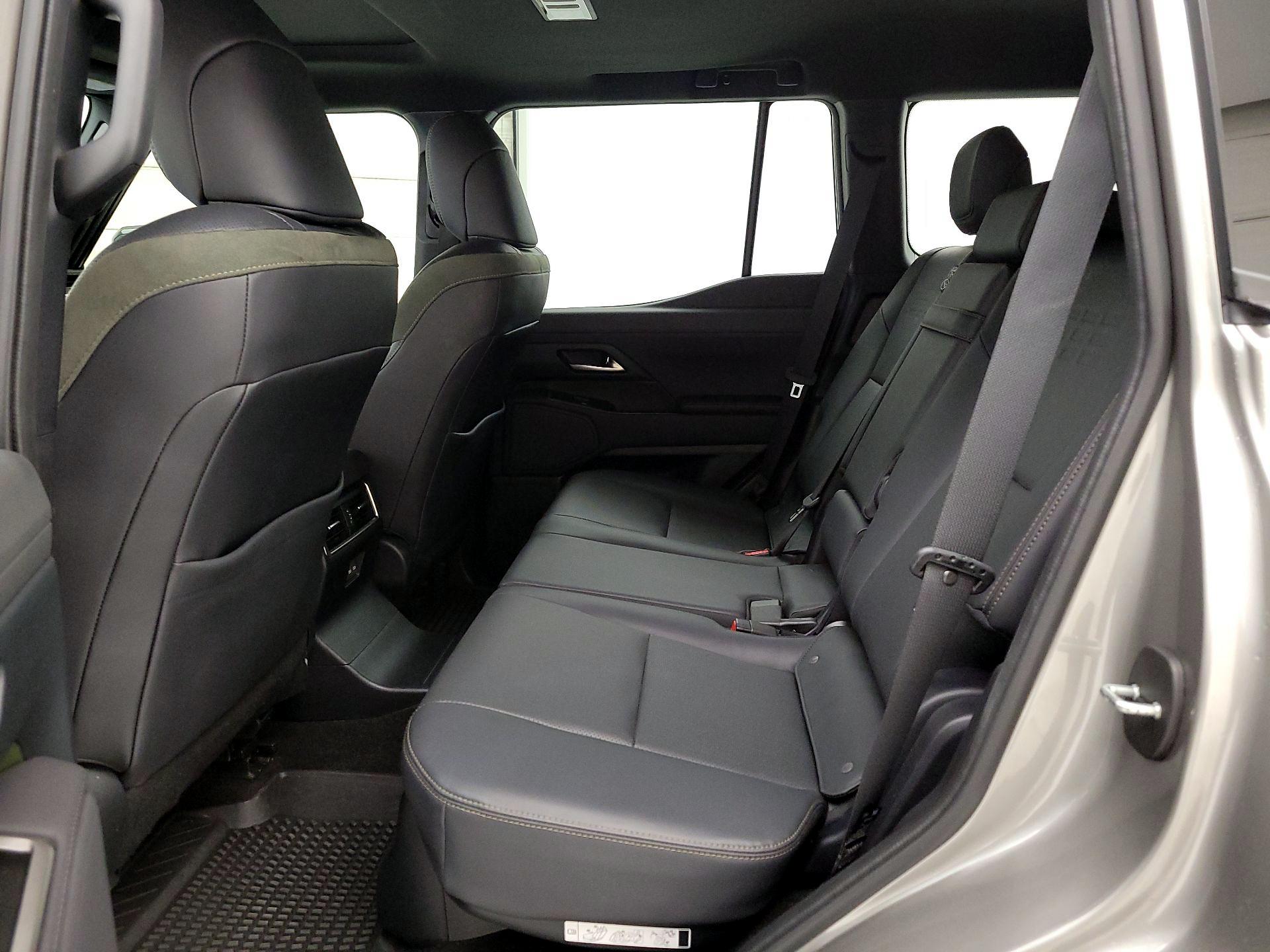 Thumbnail: 2024 Lexus GX - 20