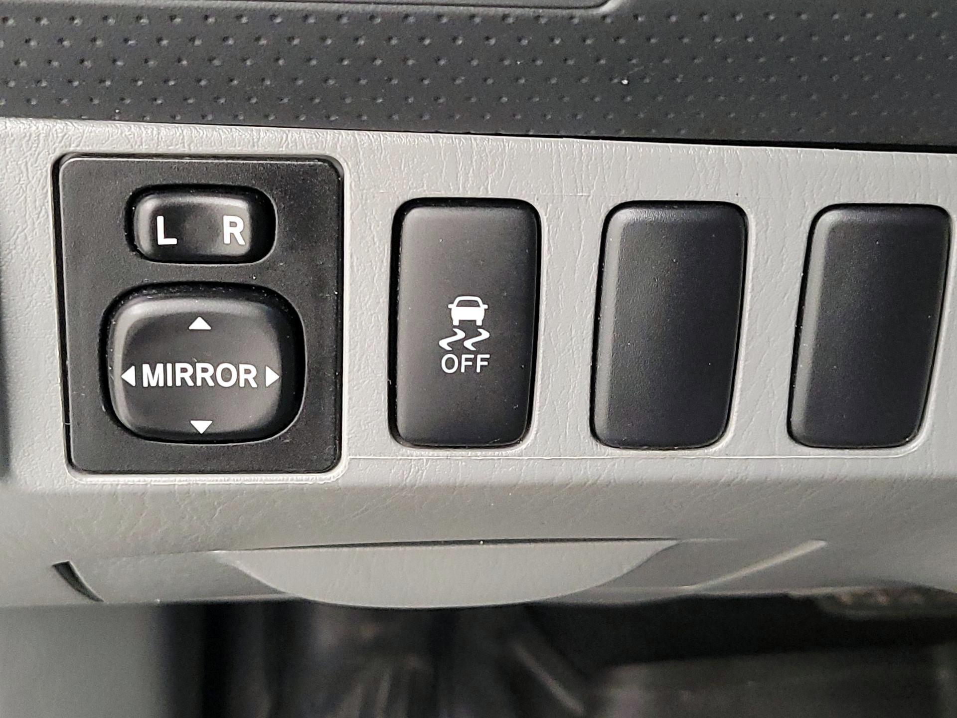 Thumbnail: 2014 Toyota Tacoma - 13