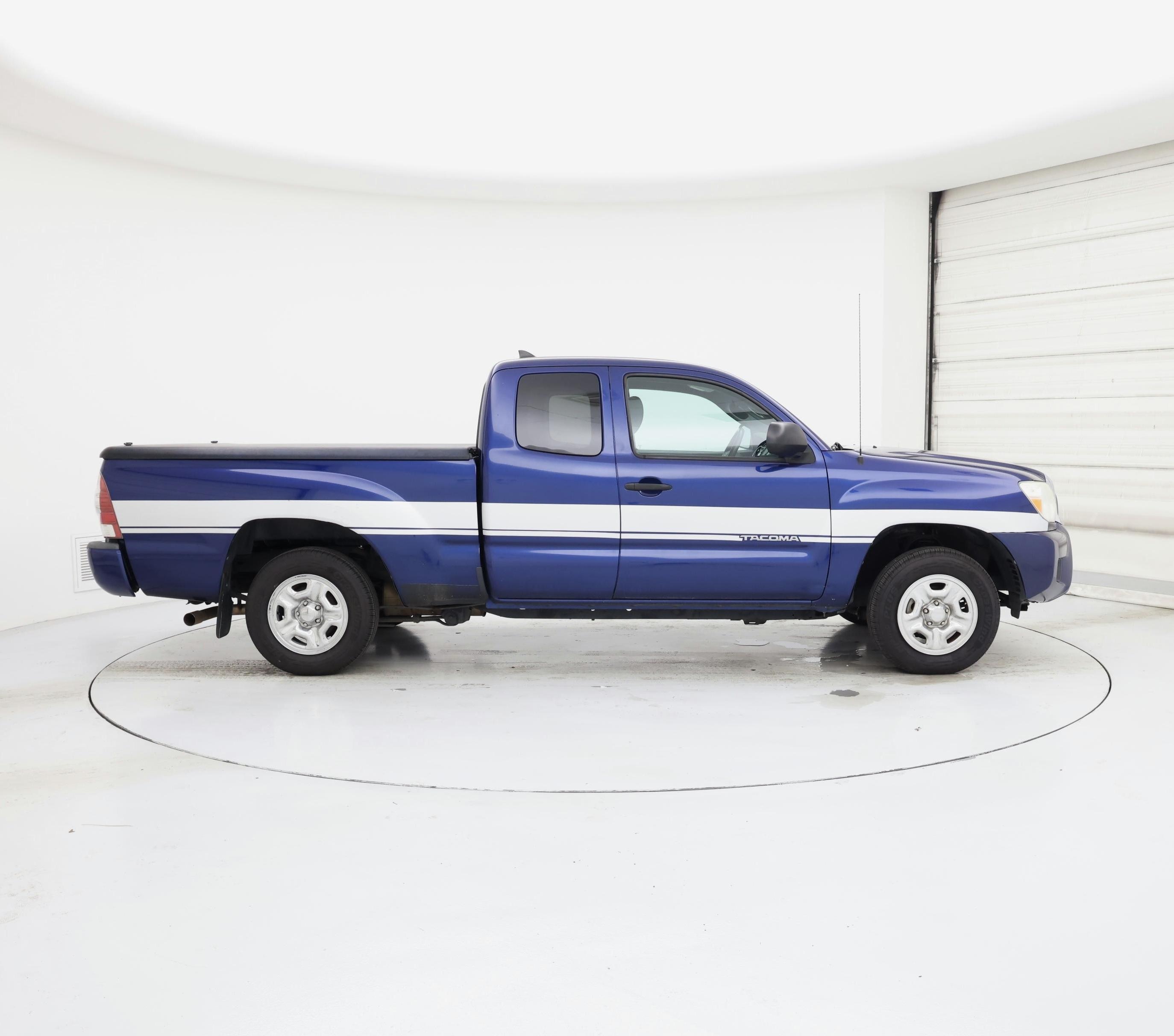 Thumbnail: 2014 Toyota Tacoma - 7