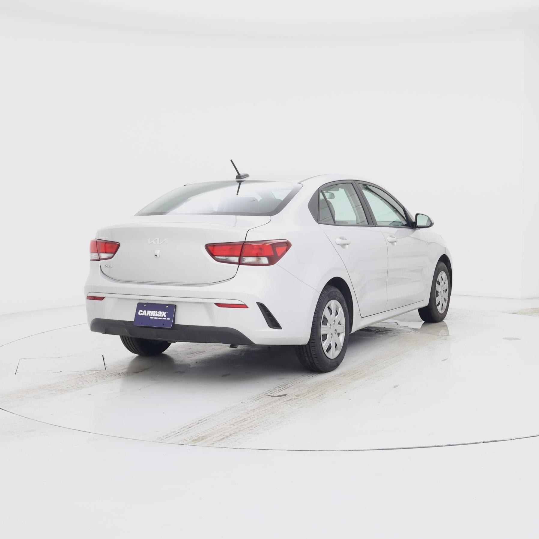 Thumbnail: 2023 Kia Rio - 8