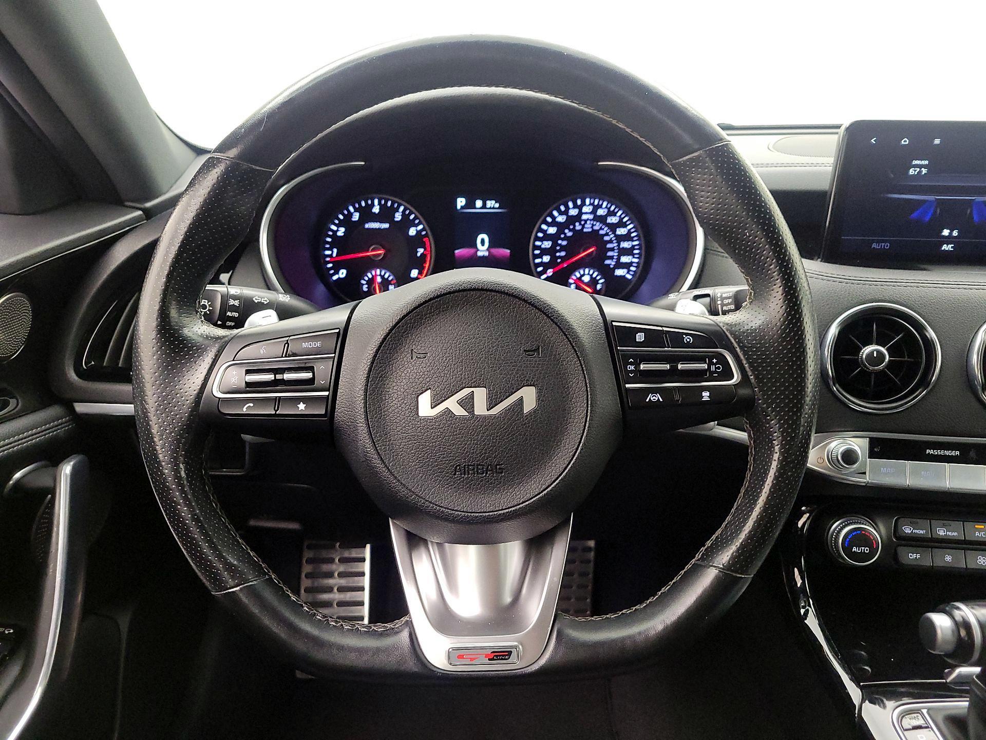 Thumbnail: 2022 Kia Stinger - 10