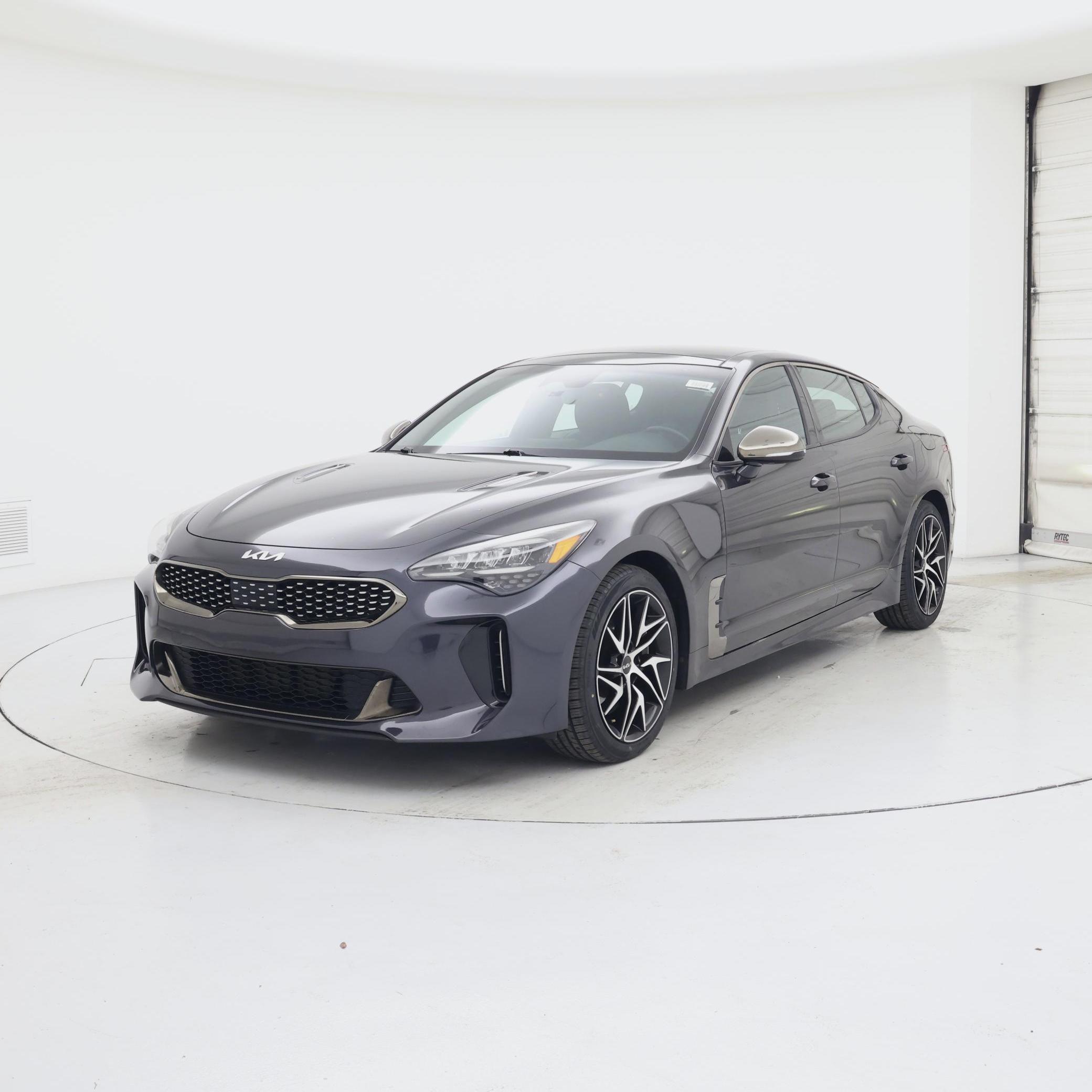 Thumbnail: 2022 Kia Stinger - 4