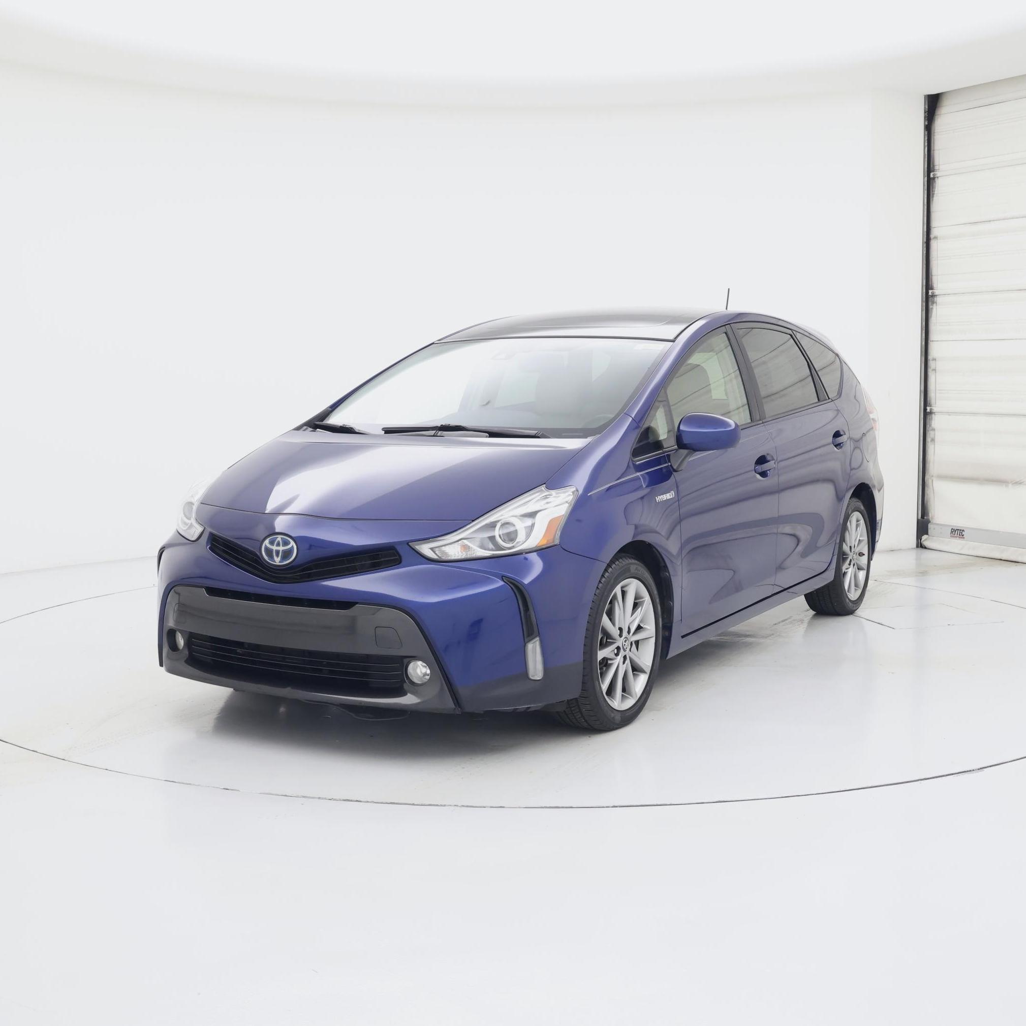 Thumbnail: 2017 Toyota Prius v - 4