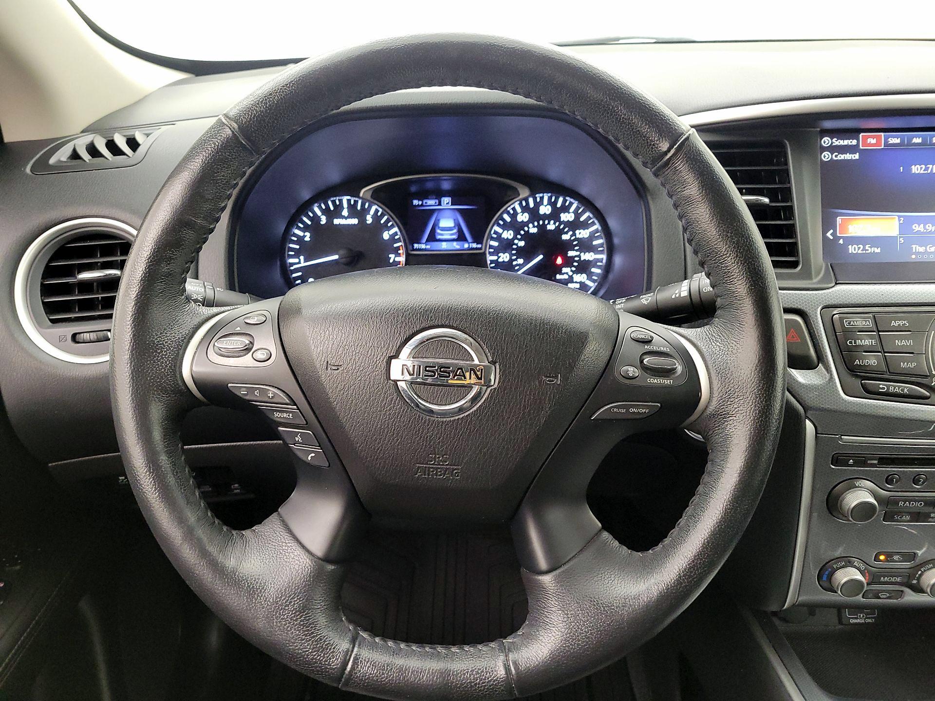 Thumbnail: 2020 Nissan Pathfinder - 10
