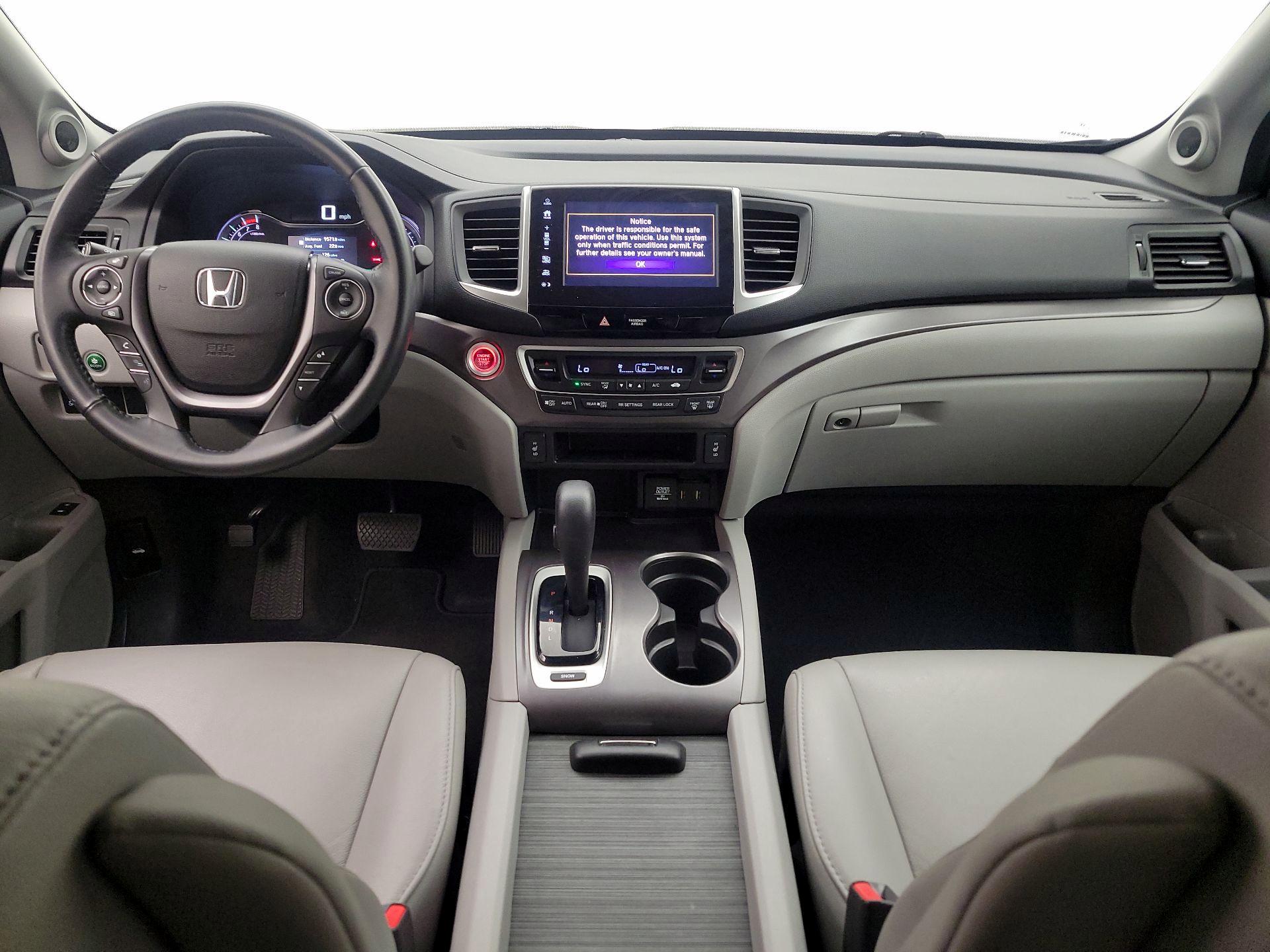 Thumbnail: 2017 Honda Pilot - 9