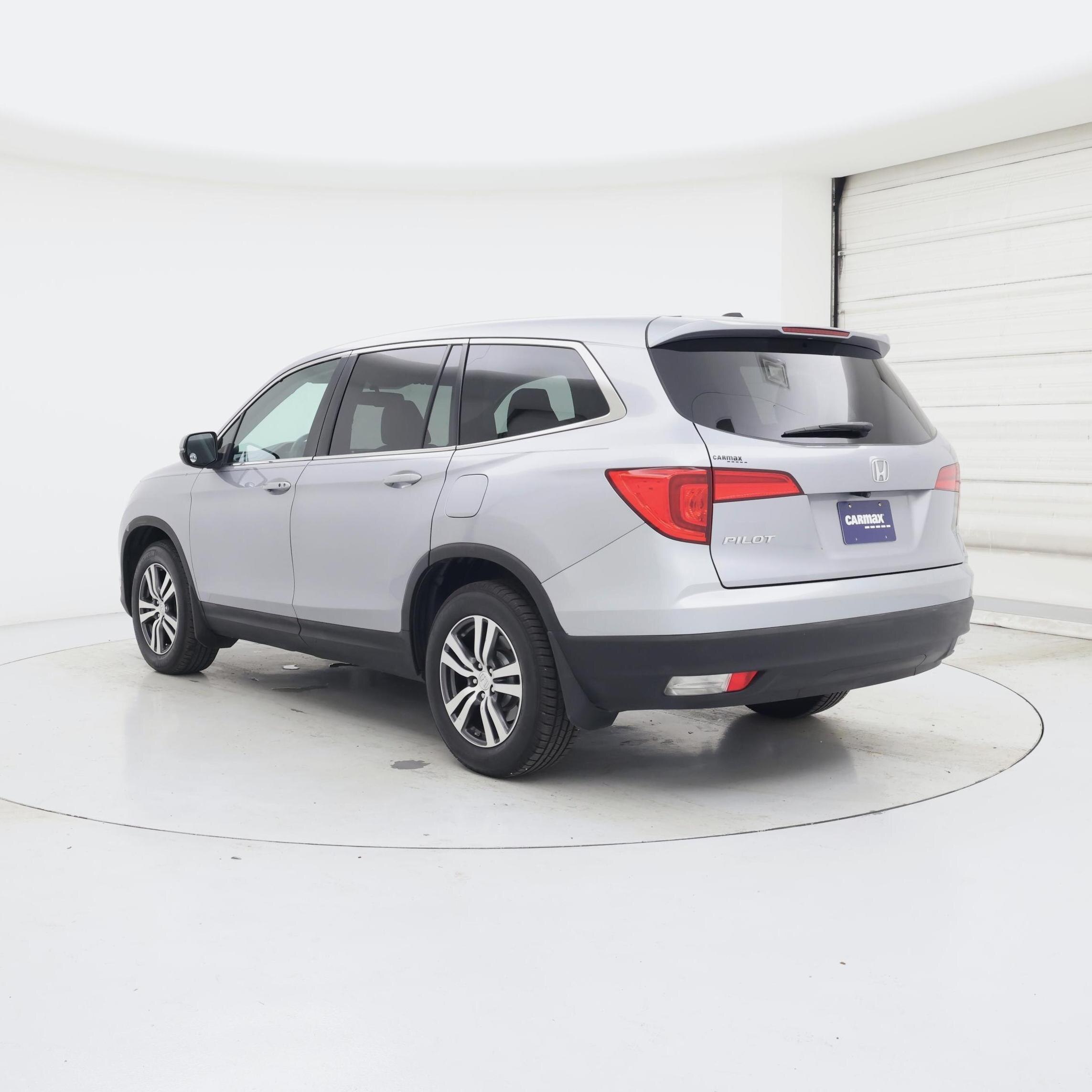 Thumbnail: 2017 Honda Pilot - 2