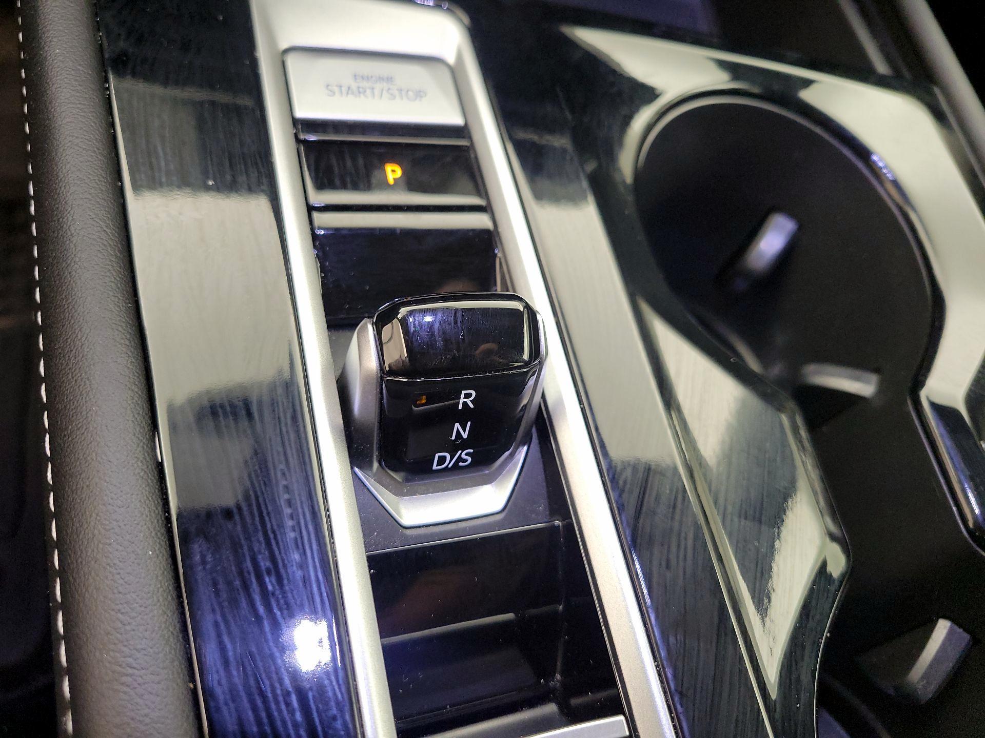 Thumbnail: 2024 Volkswagen Atlas - 15