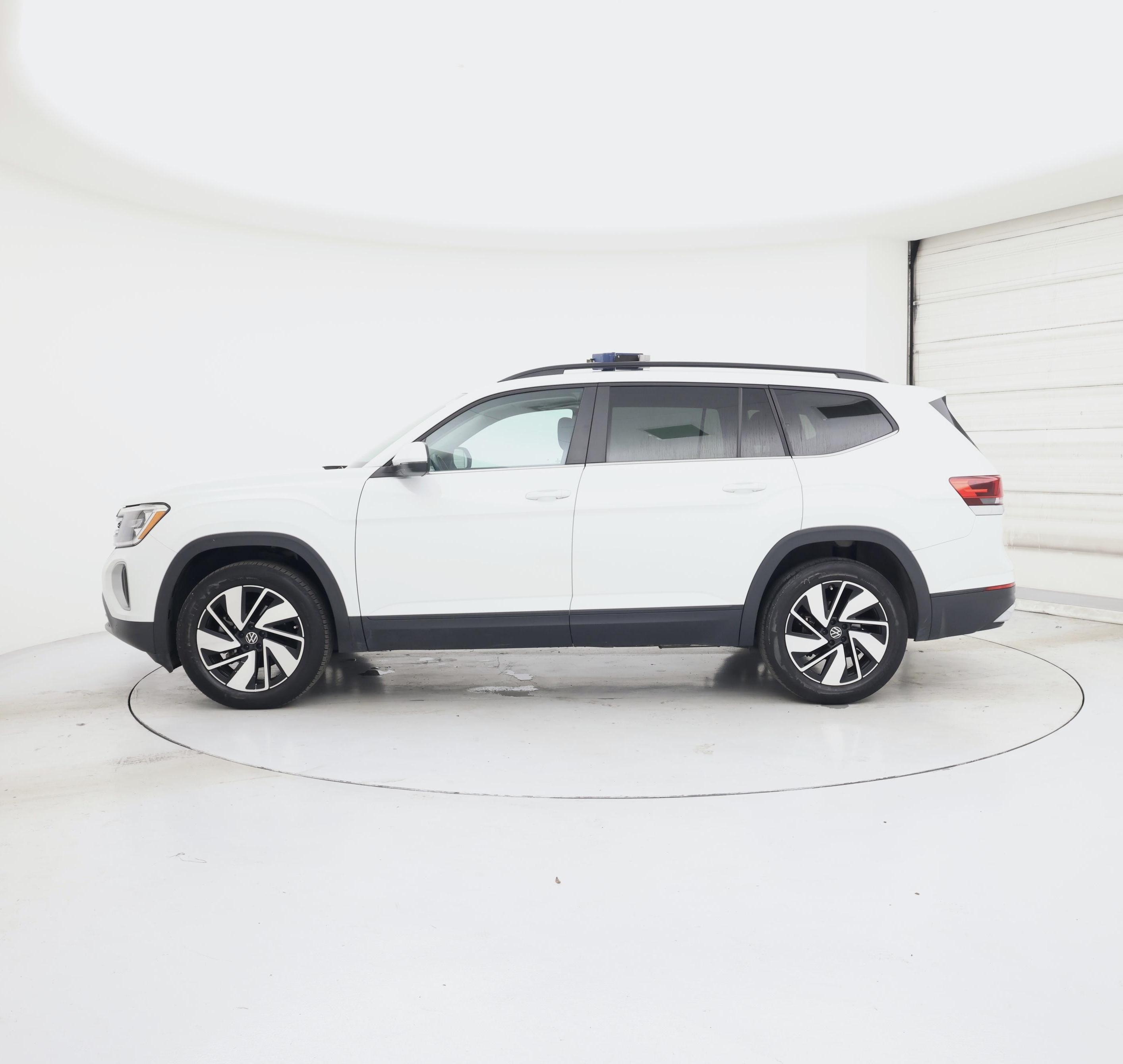Thumbnail: 2024 Volkswagen Atlas - 3