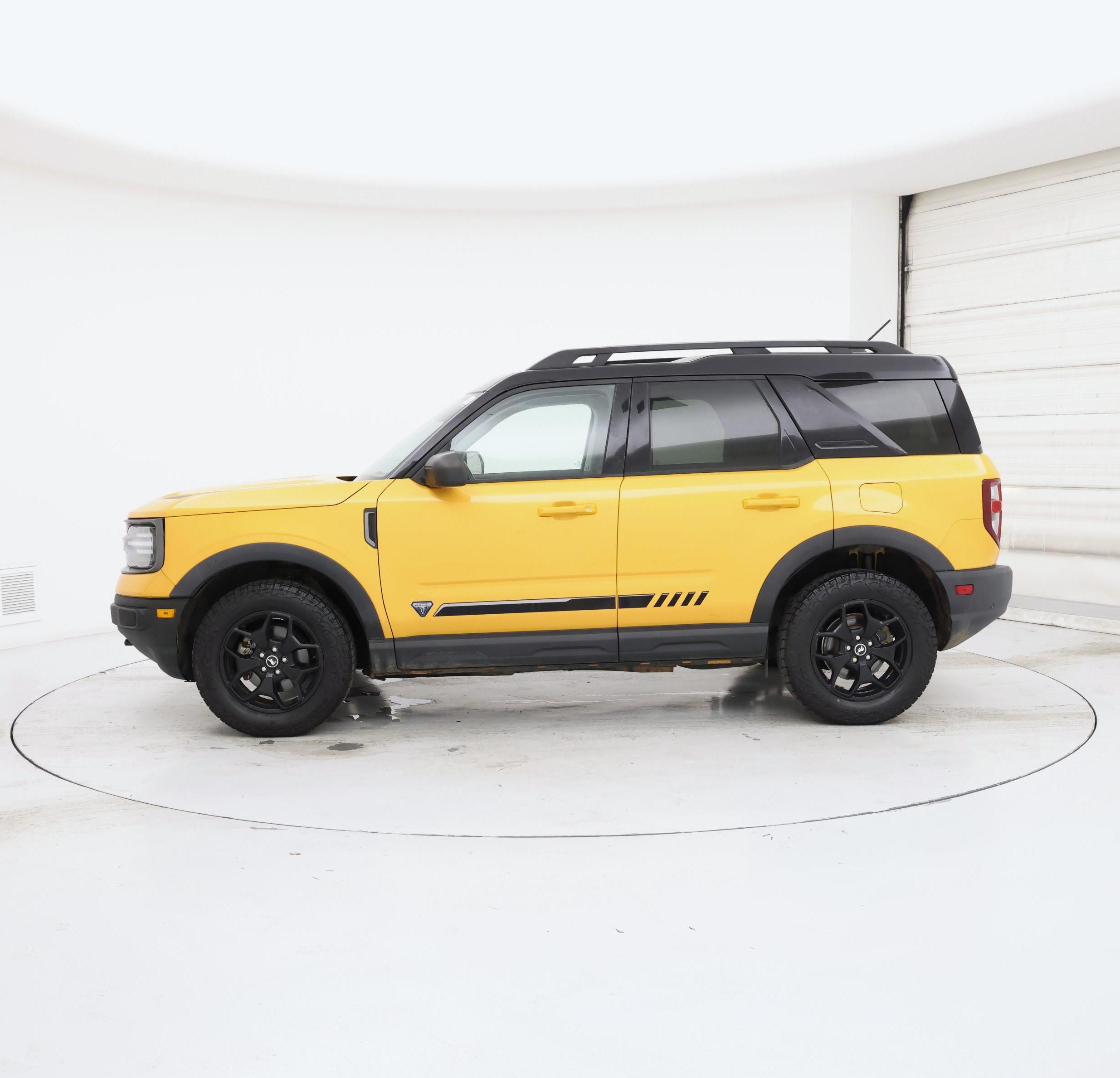 Thumbnail: 2021 Ford Bronco Sport - 3