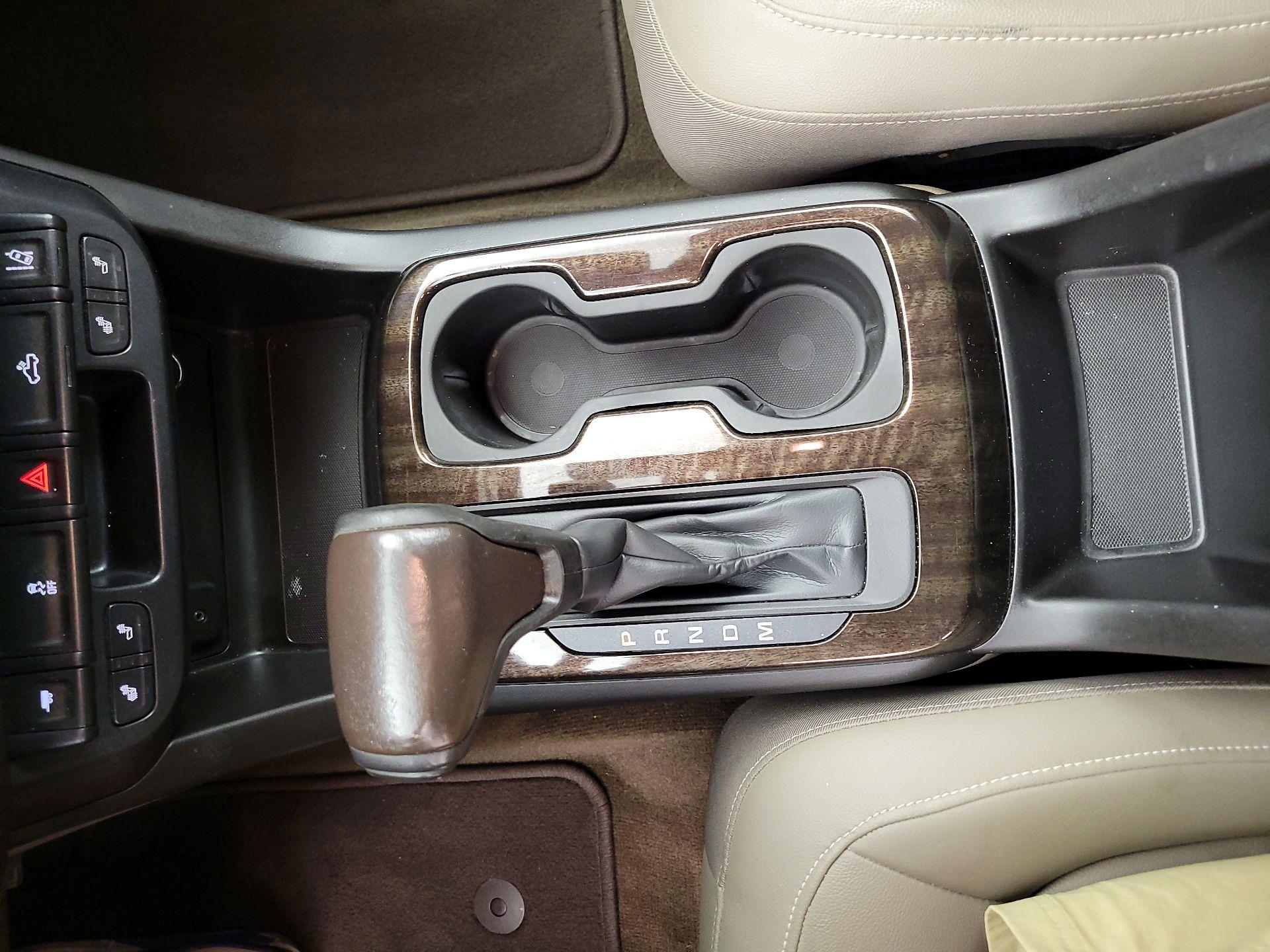 Thumbnail: 2015 GMC Canyon - 16