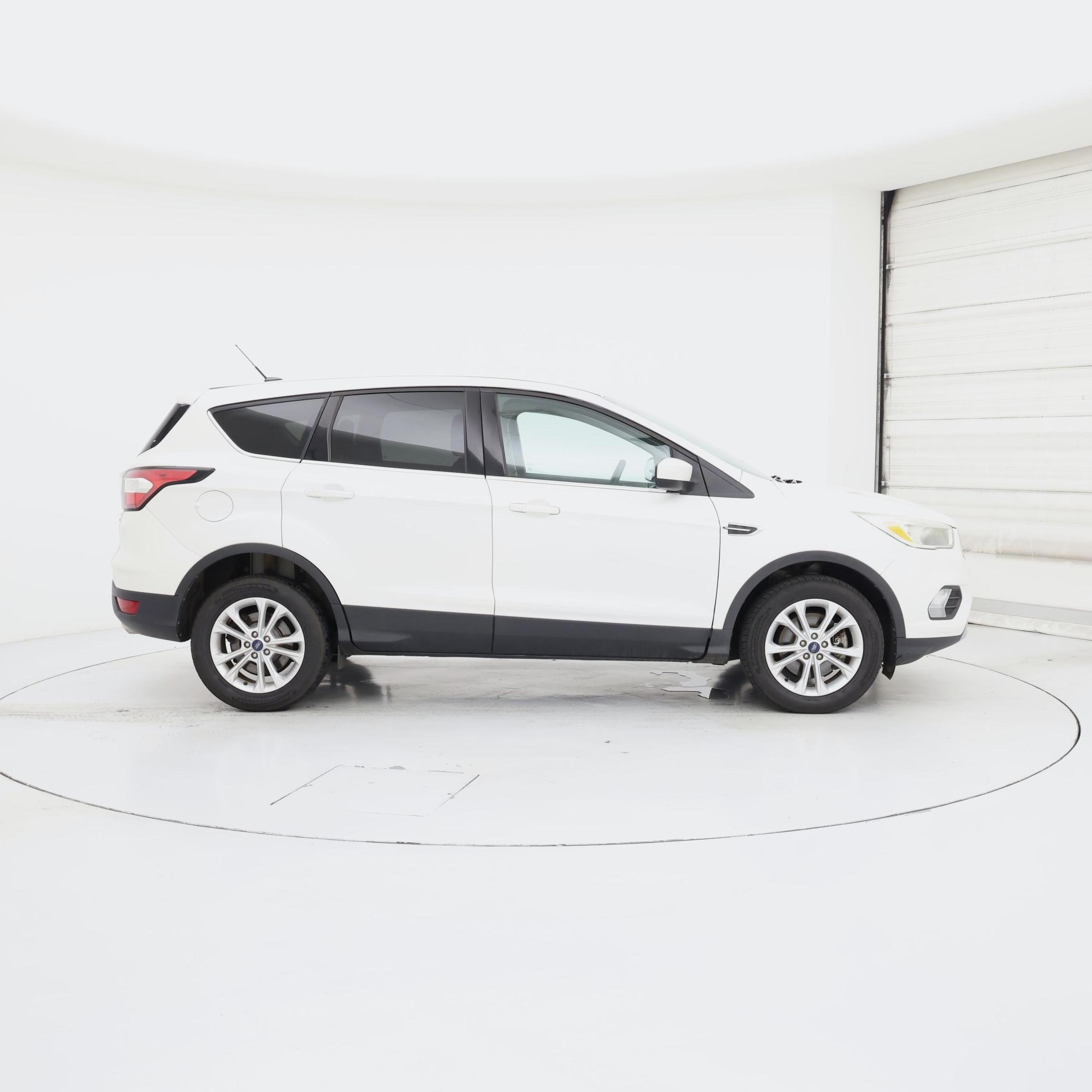 Thumbnail: 2017 Ford Escape - 7