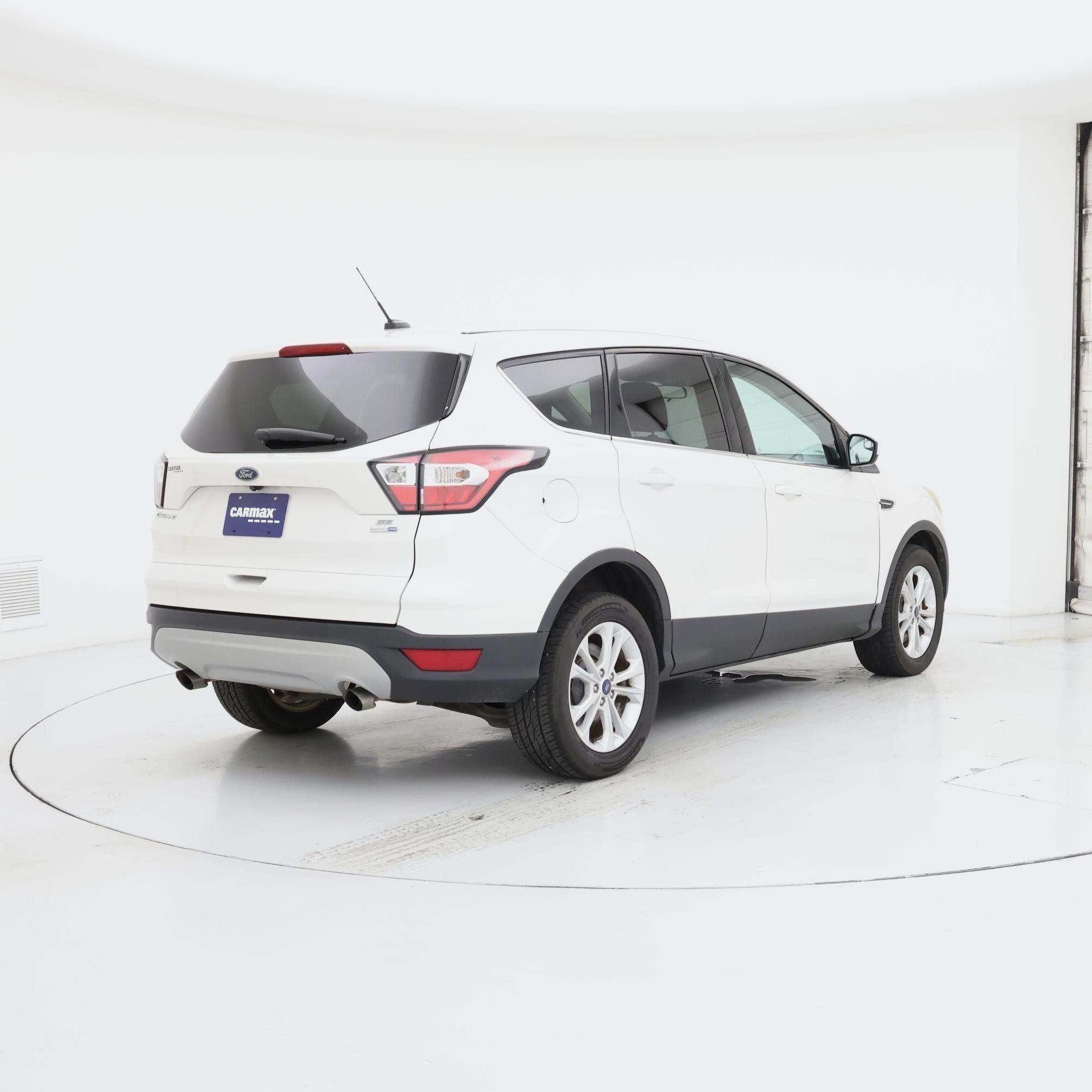 Thumbnail: 2017 Ford Escape - 8