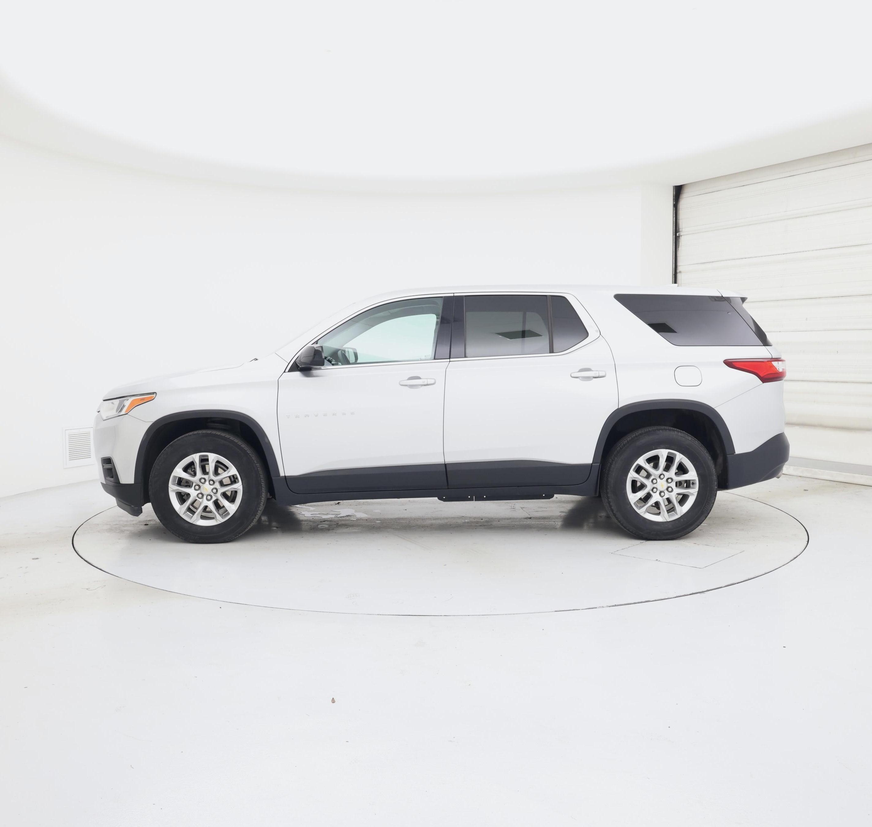 Thumbnail: 2020 Chevrolet Traverse - 3
