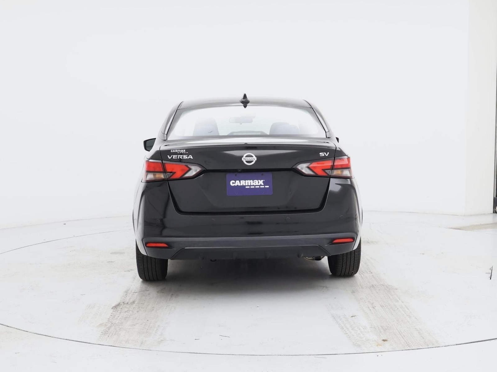 2020 Nissan Versa Sedan SV - Photo 7