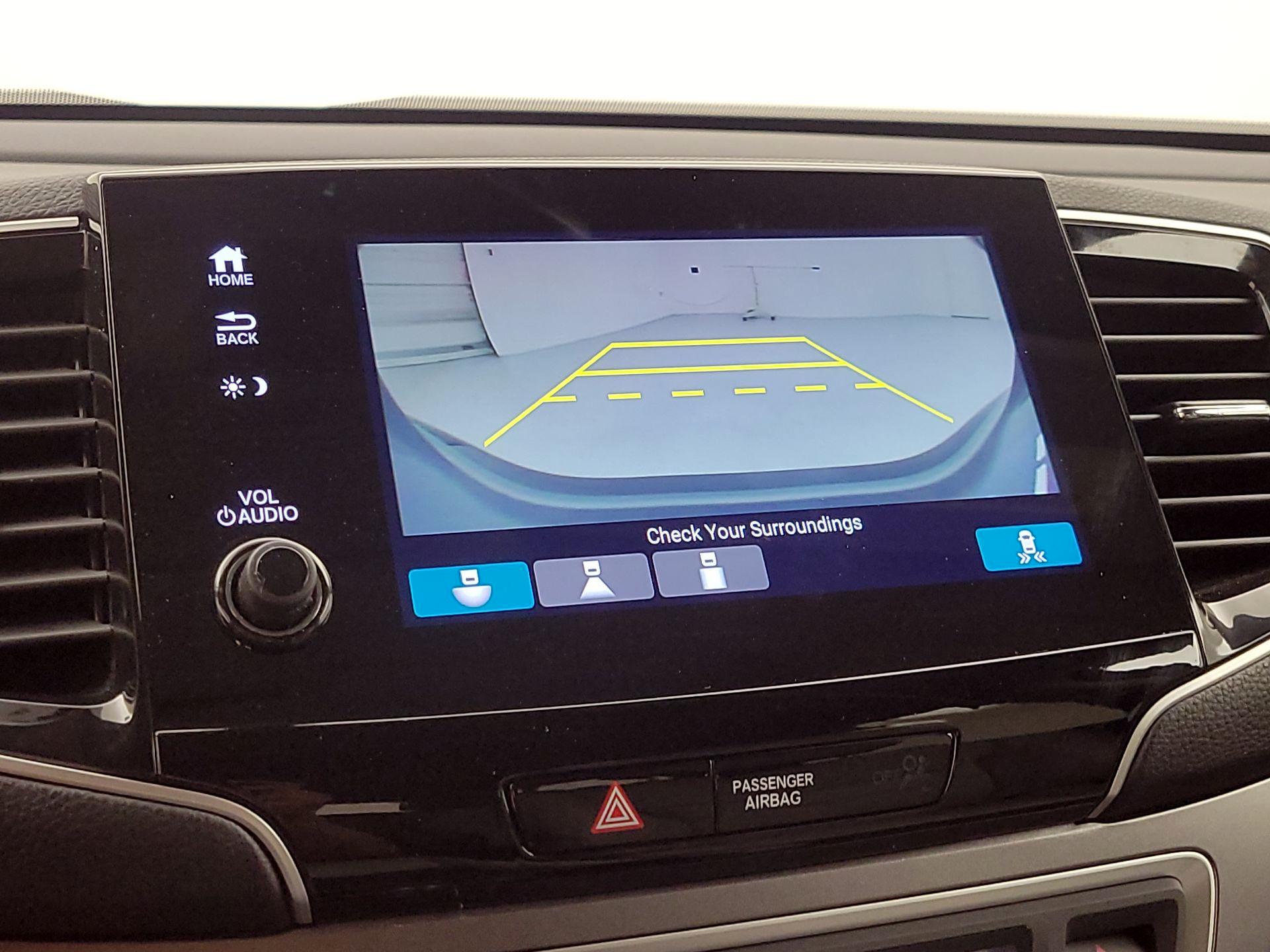 Thumbnail: 2019 Honda Pilot - 14