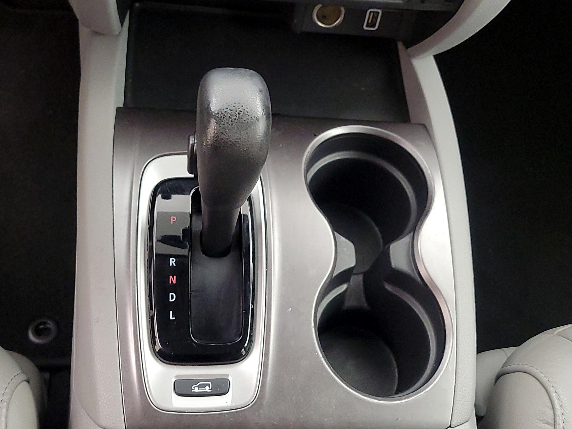 Thumbnail: 2019 Honda Pilot - 17
