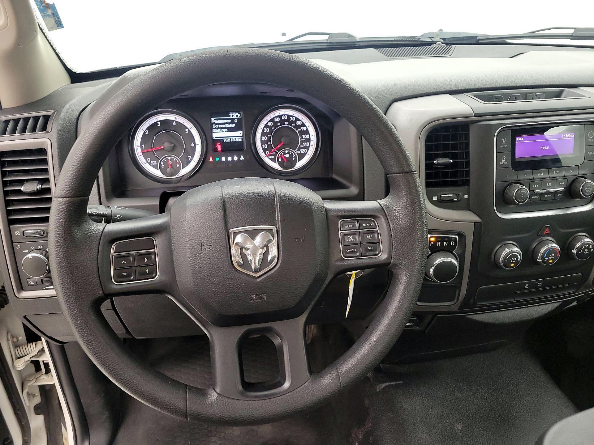 Thumbnail: 2019 RAM 1500 Classic - 10
