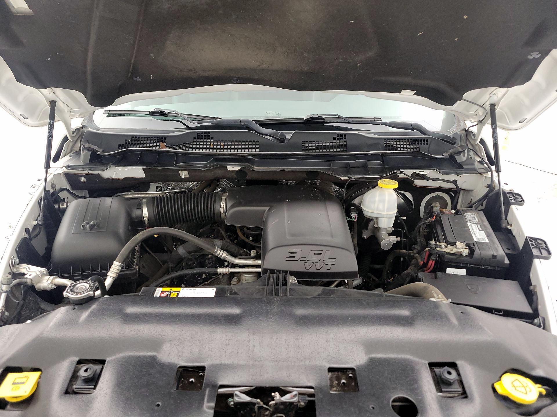 Thumbnail: 2019 RAM 1500 Classic - 18