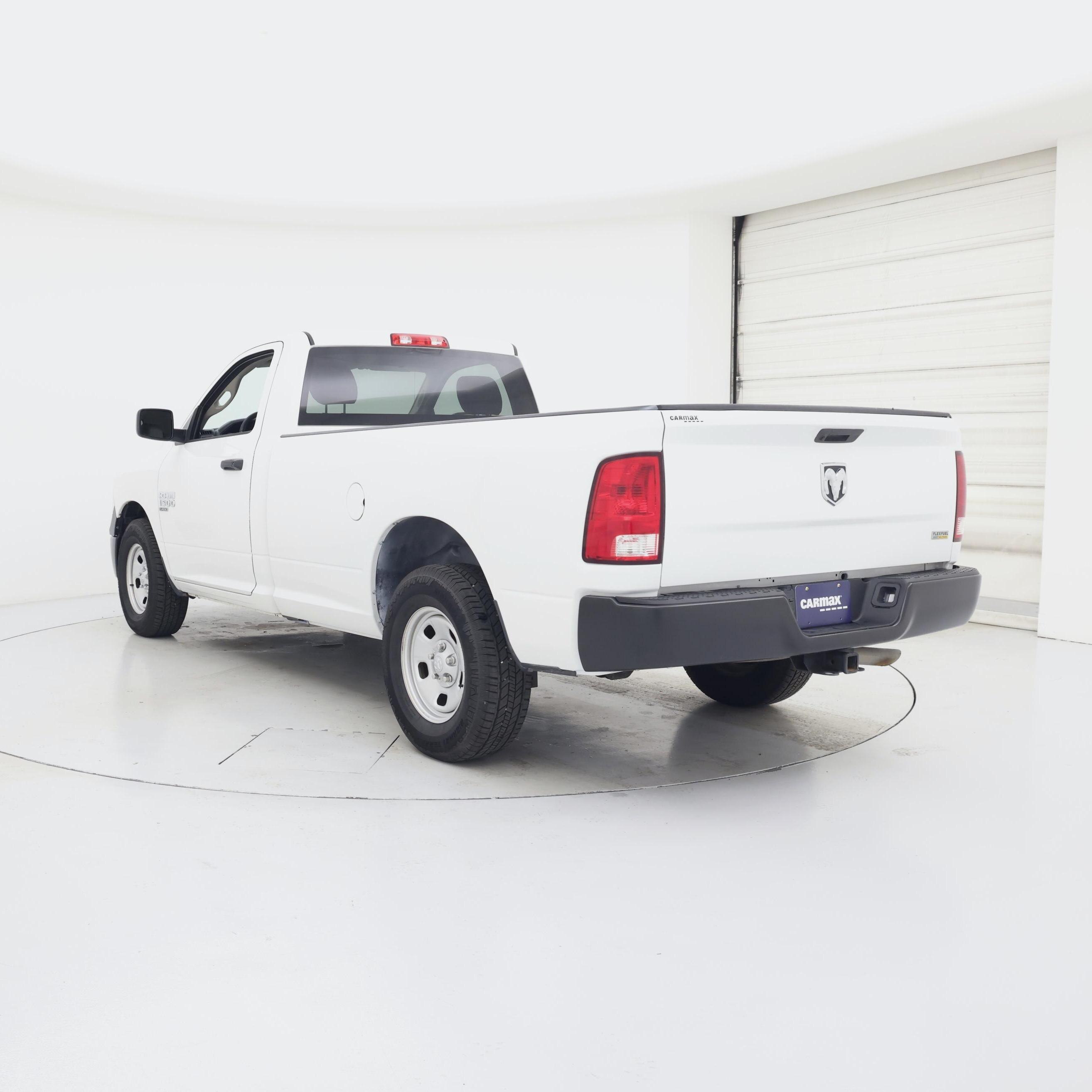 Thumbnail: 2019 RAM 1500 Classic - 2