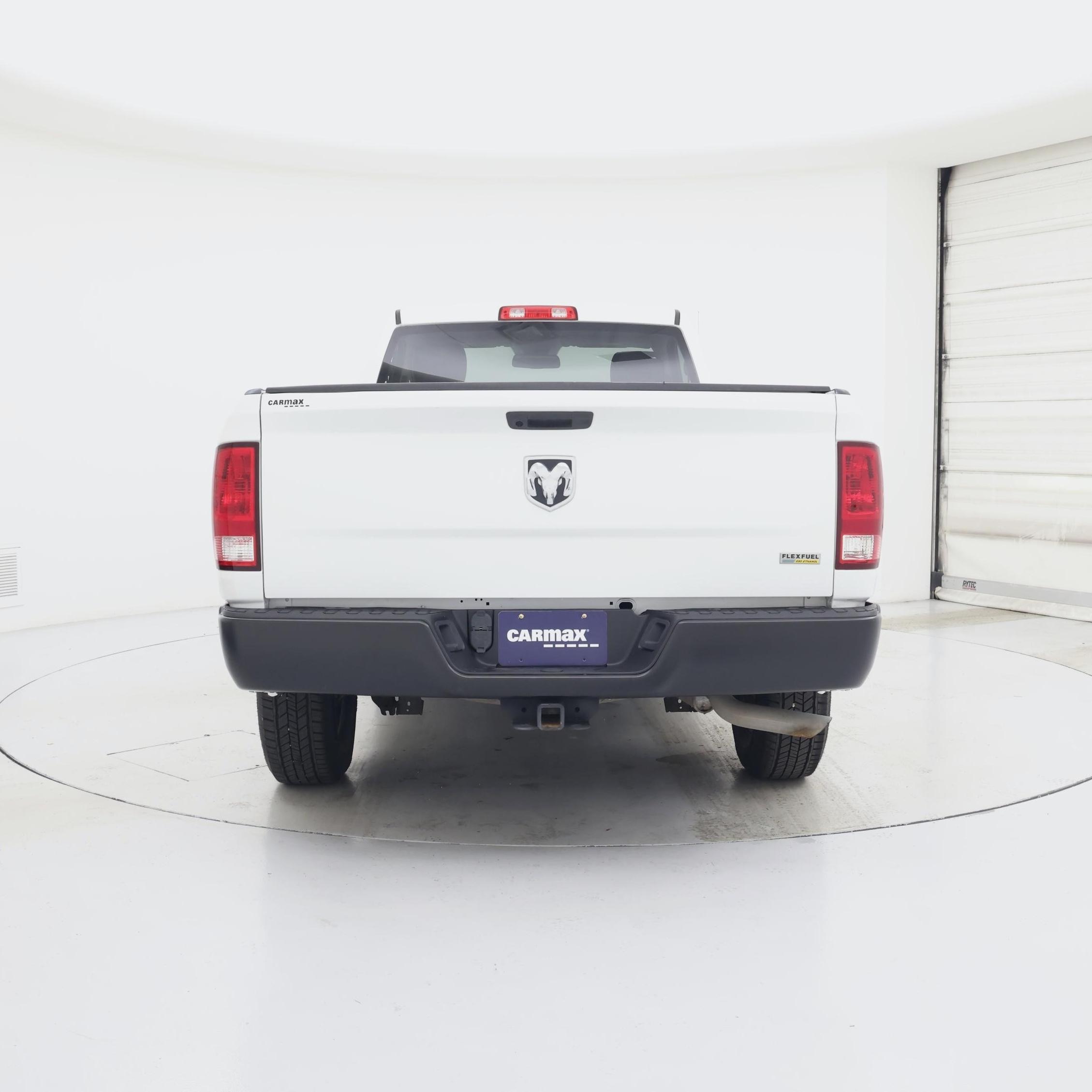 Thumbnail: 2019 RAM 1500 Classic - 6