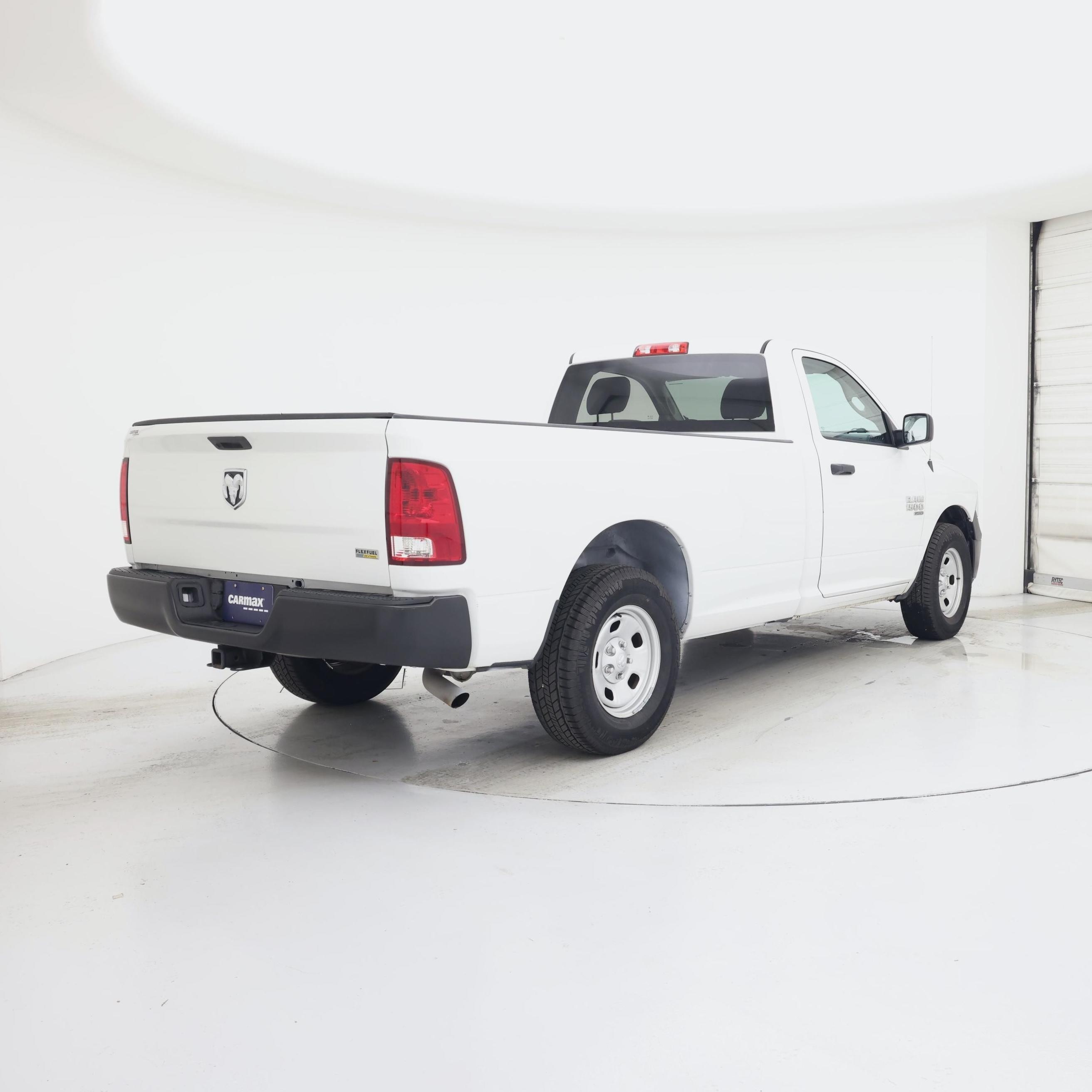 Thumbnail: 2019 RAM 1500 Classic - 8