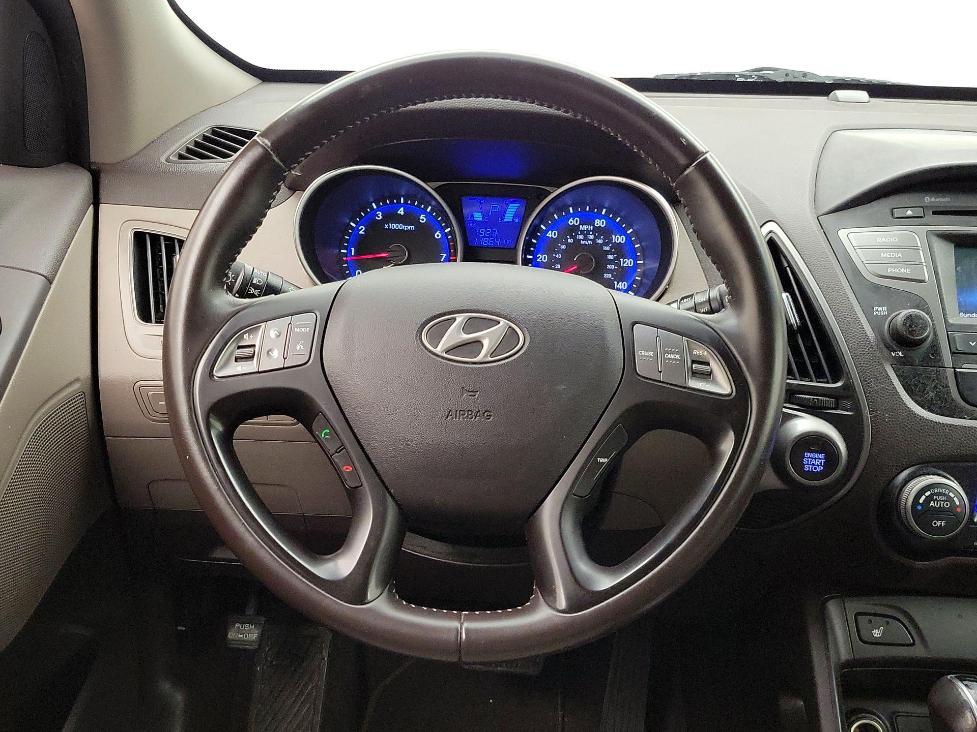 Thumbnail: 2014 Hyundai Tucson - 10